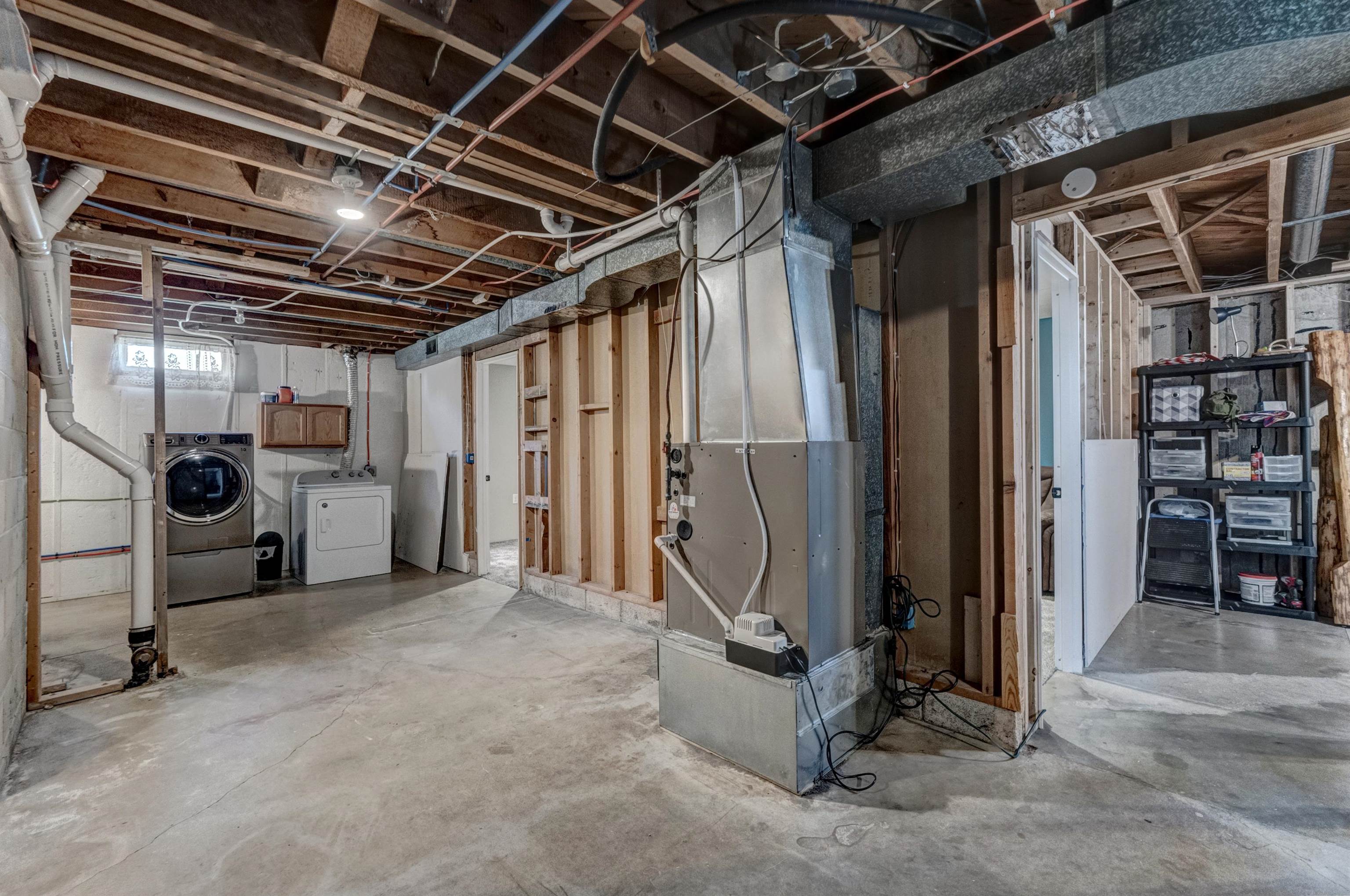 Newell, South Dakota 57760, United States, 4 Bedrooms Bedrooms, ,2 BathroomsBathrooms,Residential,Active,158142