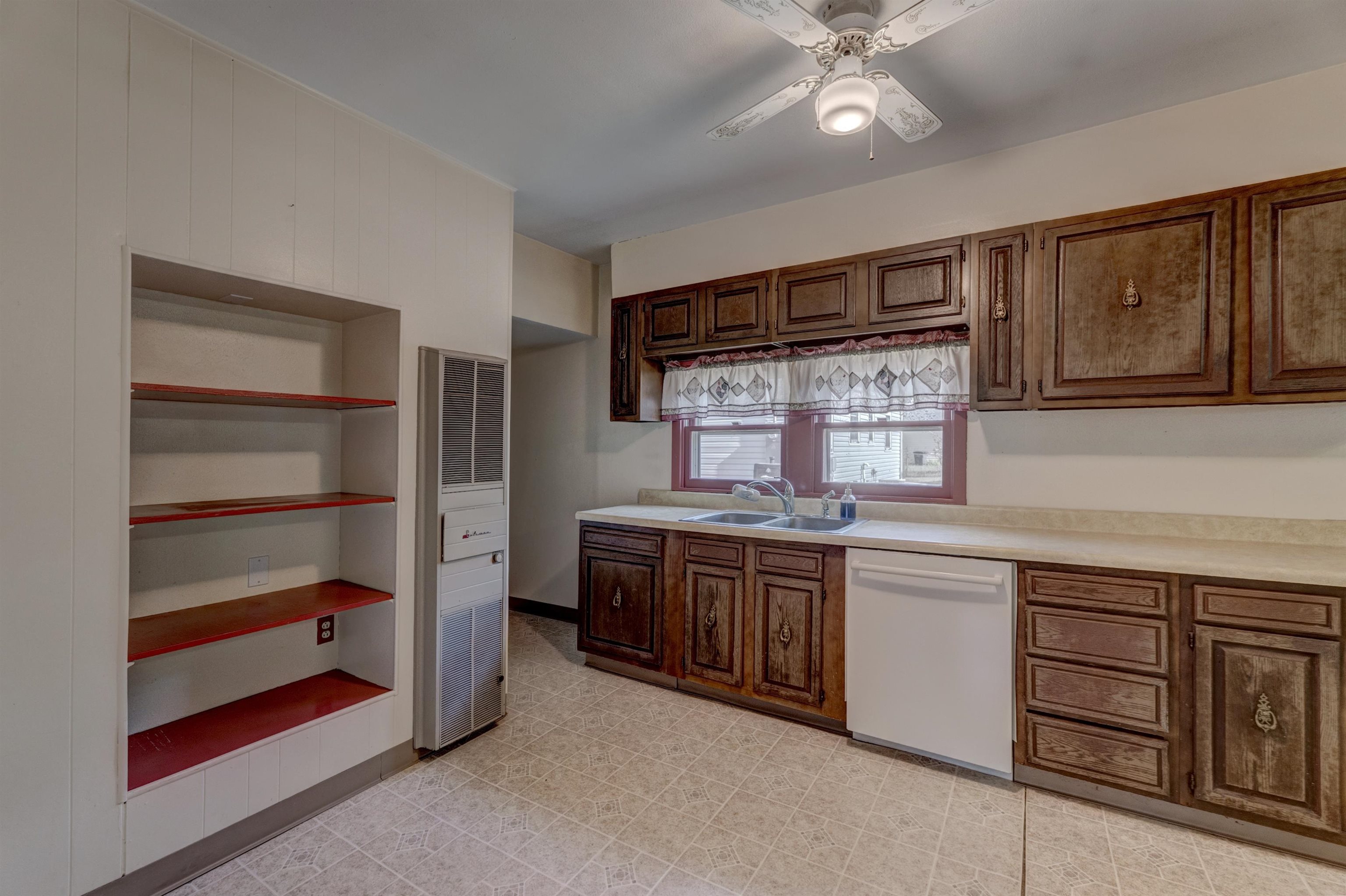 New Underwood, South Dakota 57761, United States, 3 Bedrooms Bedrooms, ,1 BathroomBathrooms,Residential,Active,173921