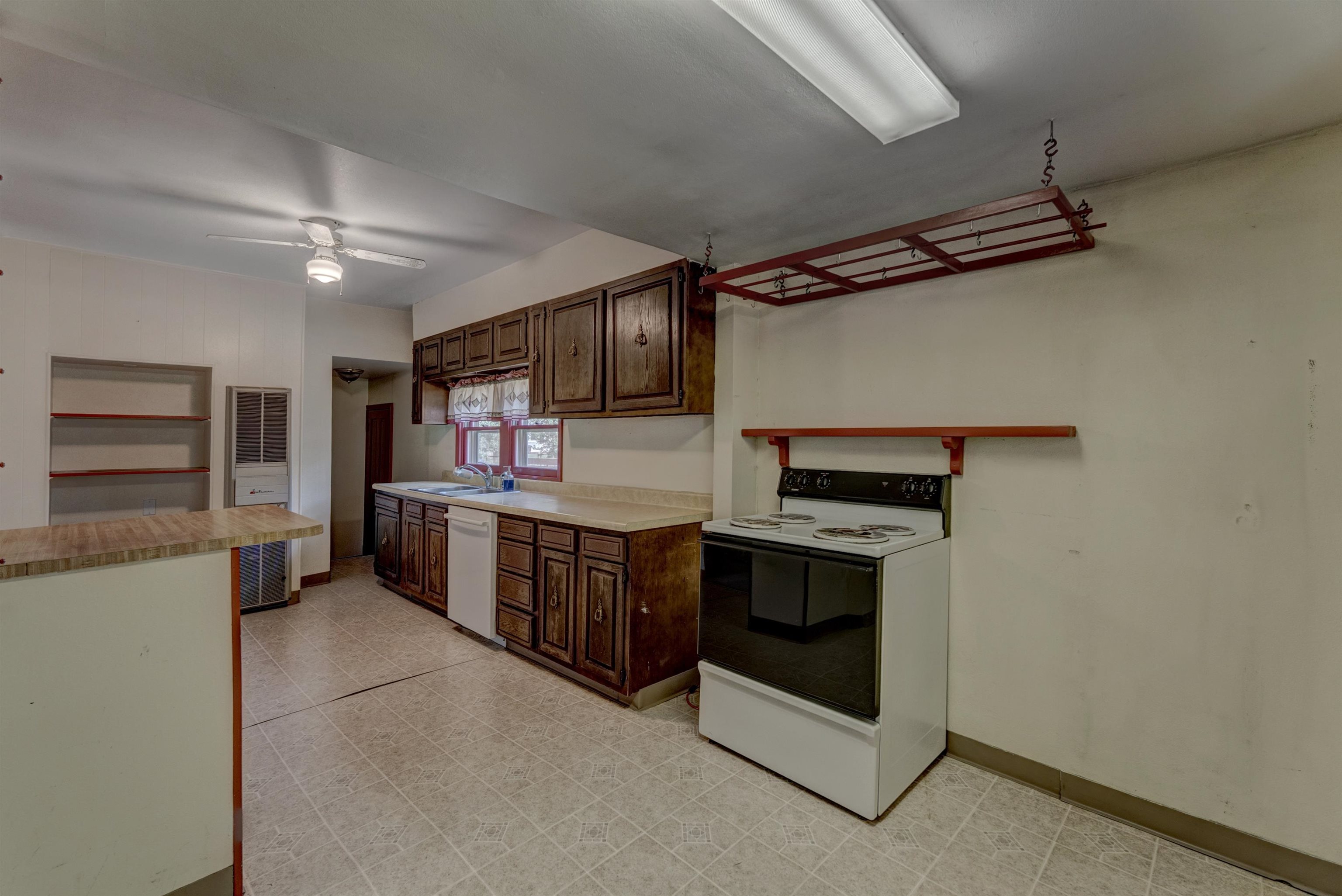 New Underwood, South Dakota 57761, United States, 3 Bedrooms Bedrooms, ,1 BathroomBathrooms,Residential,Active,173921