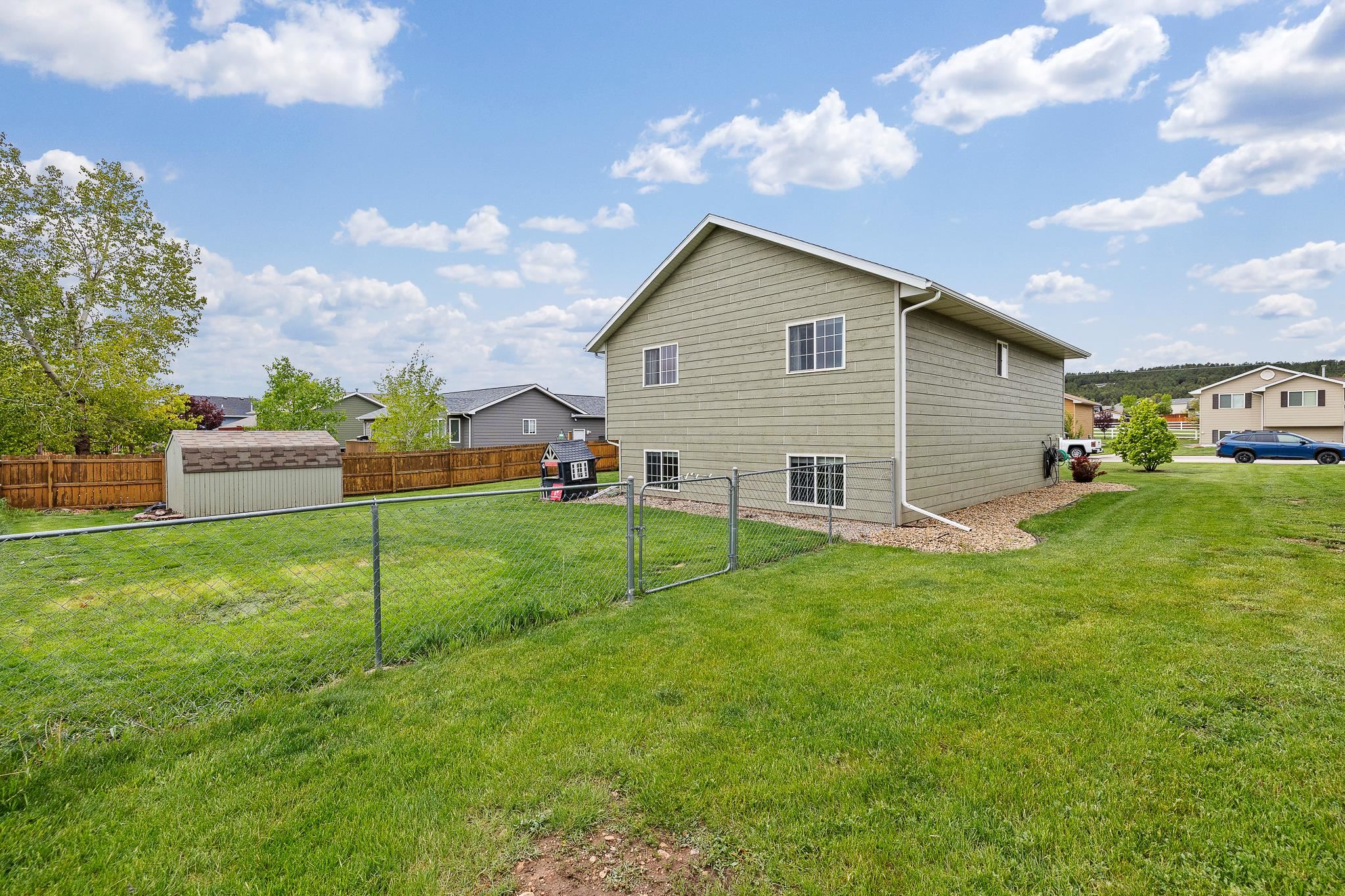 Summerset, South Dakota 57718, United States, 4 Bedrooms Bedrooms, ,2 BathroomsBathrooms,Residential,Active,134653