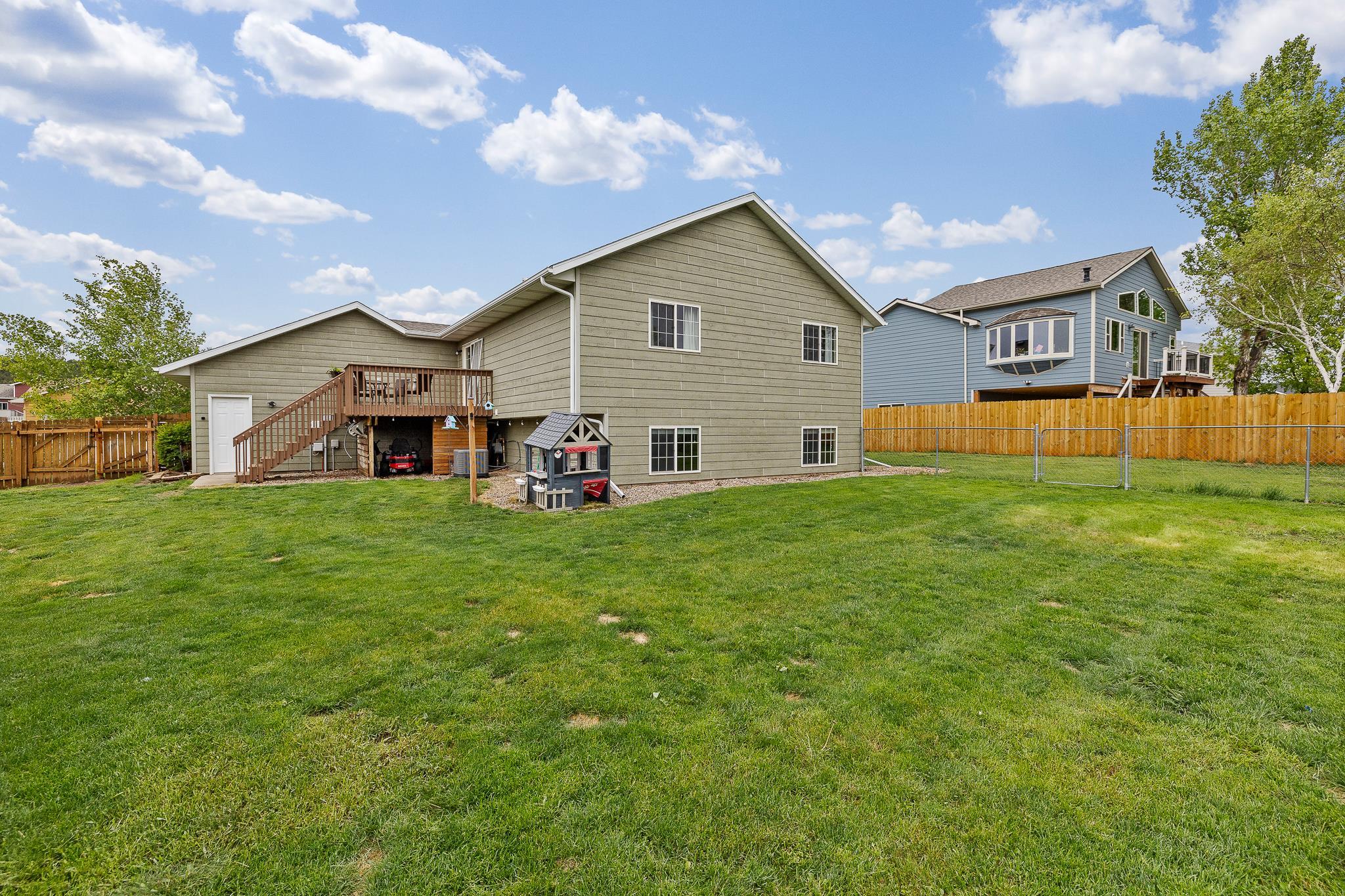 Summerset, South Dakota 57718, United States, 4 Bedrooms Bedrooms, ,2 BathroomsBathrooms,Residential,Active,134653