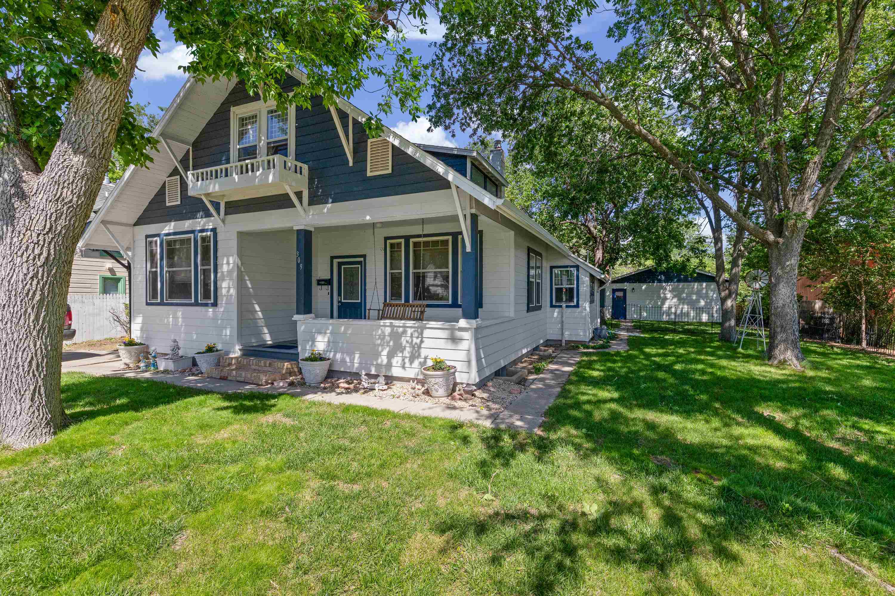 Photo 1 of 42 — 309 S 14th Street, Hot Springs, SD 57747
