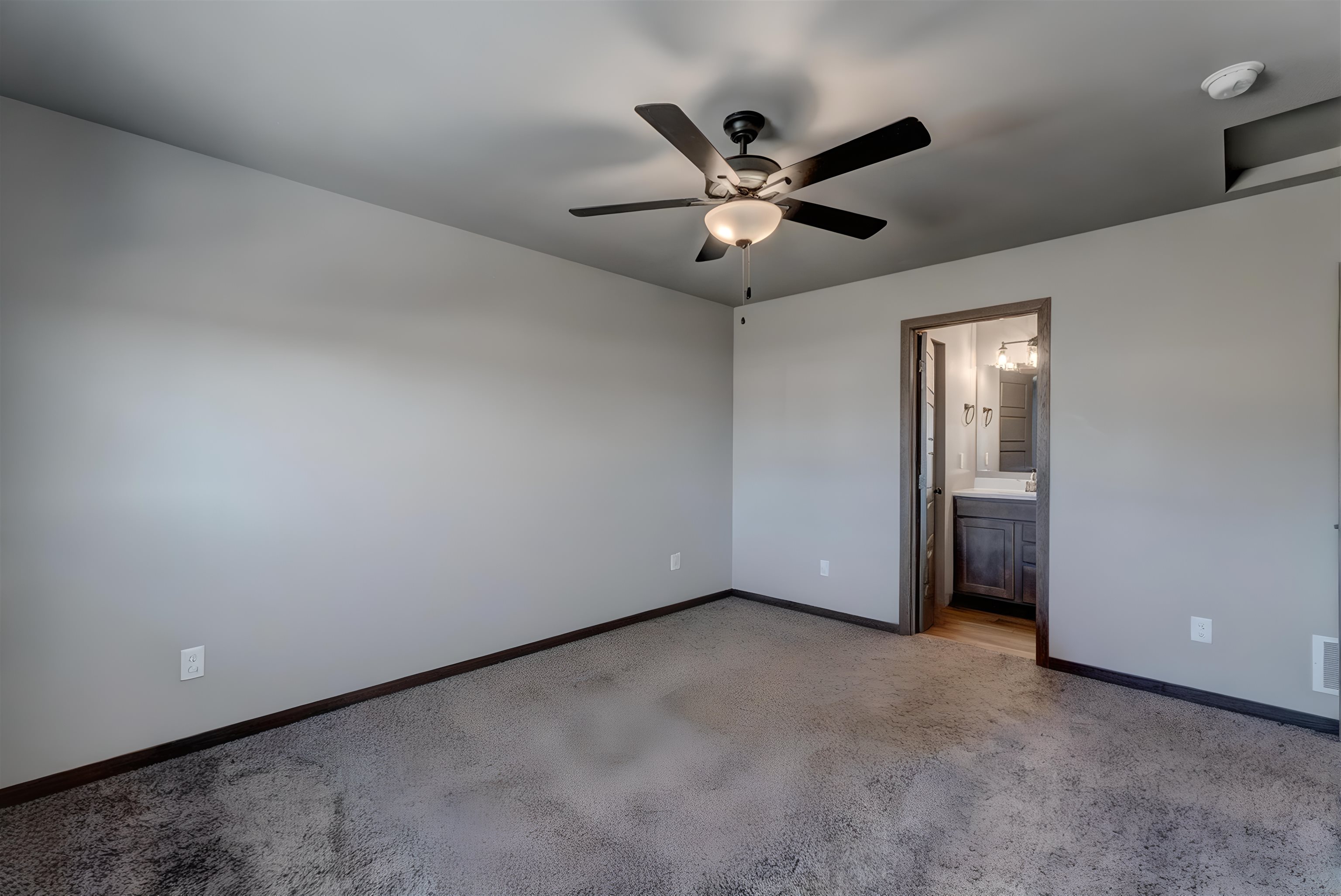 Rapid City, South Dakota 57703, United States, 4 Bedrooms Bedrooms, ,3 BathroomsBathrooms,Residential,Active,8289