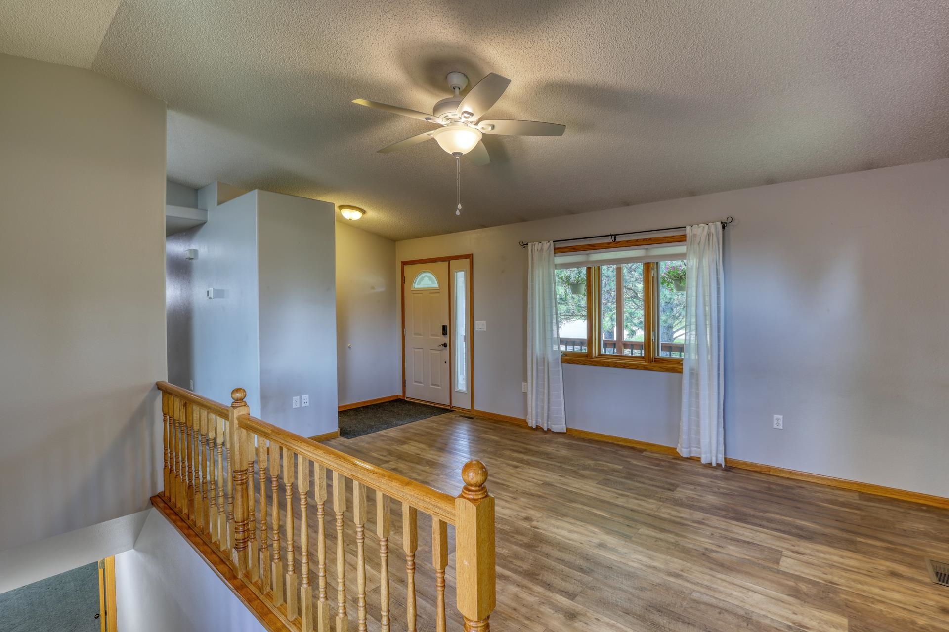 Sturgis, South Dakota 57785, United States, 4 Bedrooms Bedrooms, ,3 BathroomsBathrooms,Residential,Contingent,193991