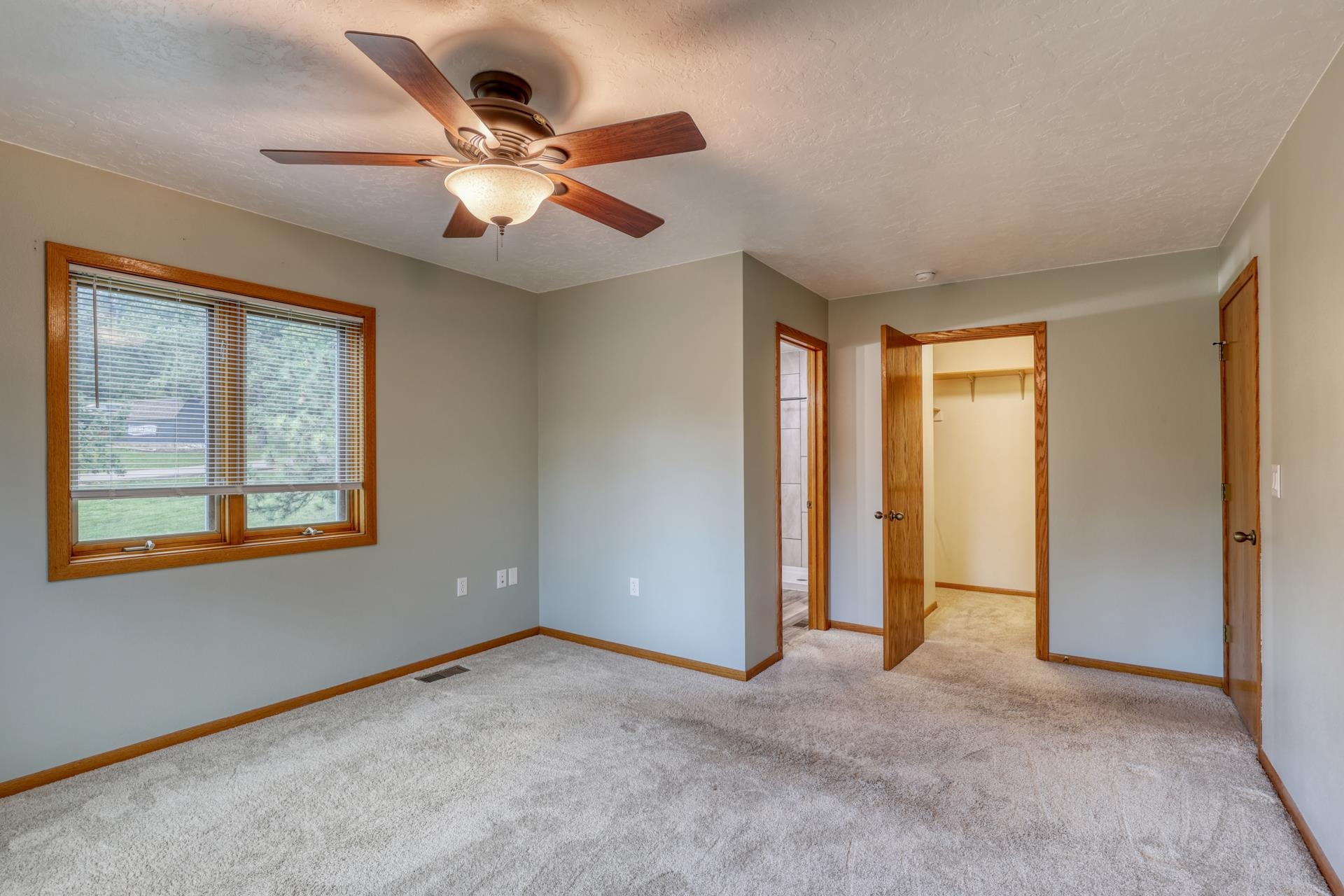 Sturgis, South Dakota 57785, United States, 4 Bedrooms Bedrooms, ,3 BathroomsBathrooms,Residential,Contingent,193991