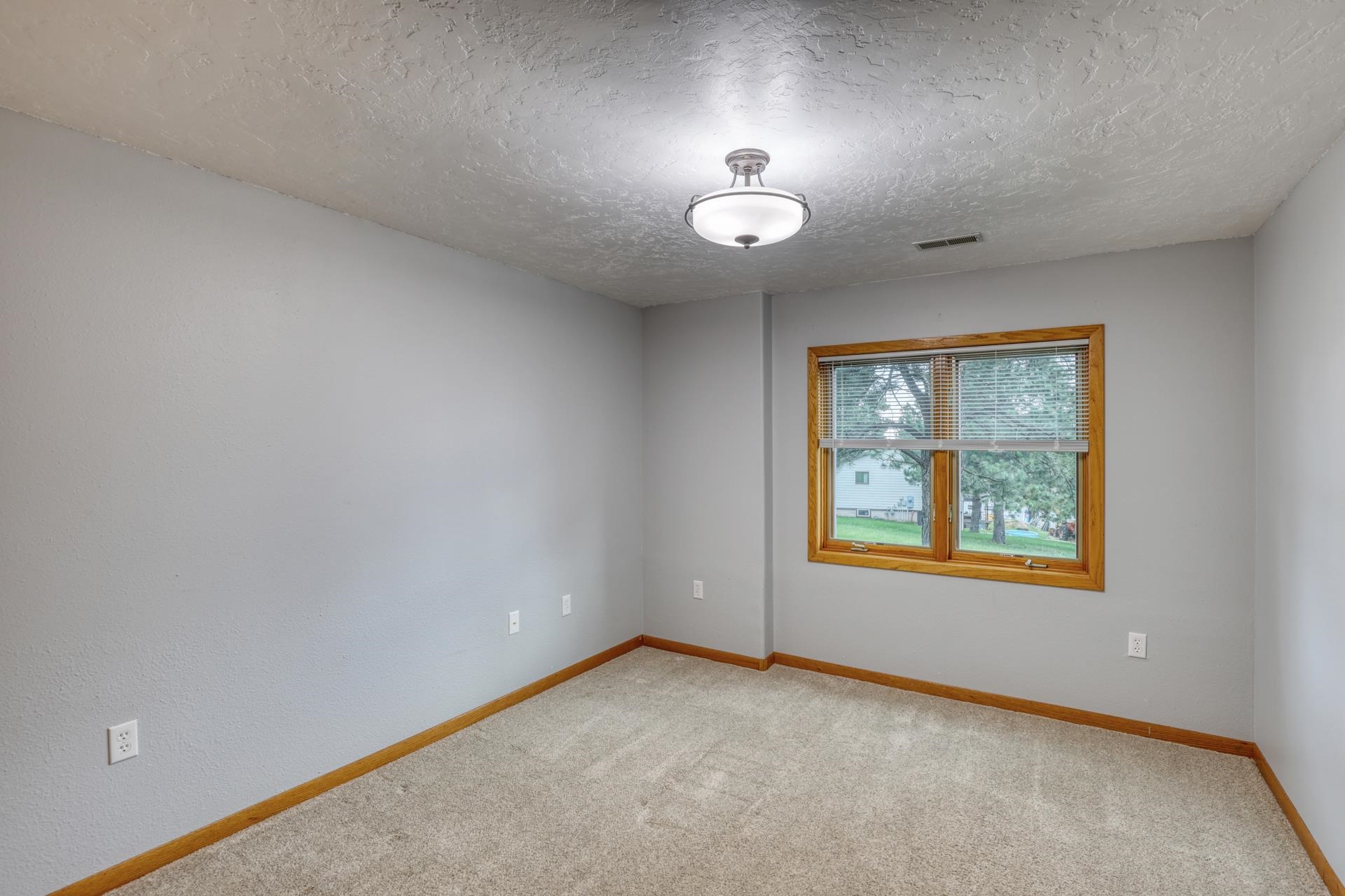 Sturgis, South Dakota 57785, United States, 4 Bedrooms Bedrooms, ,3 BathroomsBathrooms,Residential,Contingent,193991