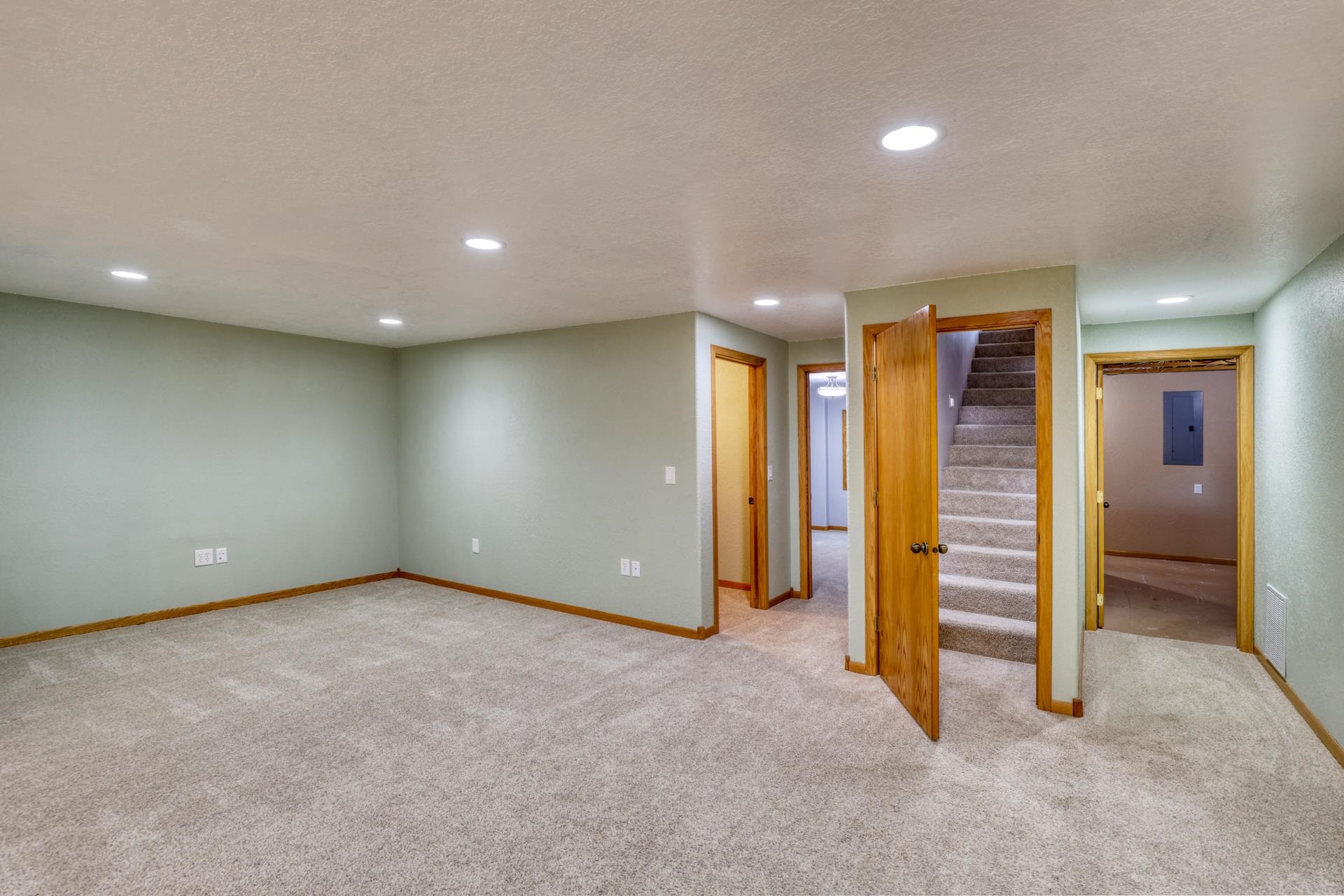 Sturgis, South Dakota 57785, United States, 4 Bedrooms Bedrooms, ,3 BathroomsBathrooms,Residential,Contingent,193991