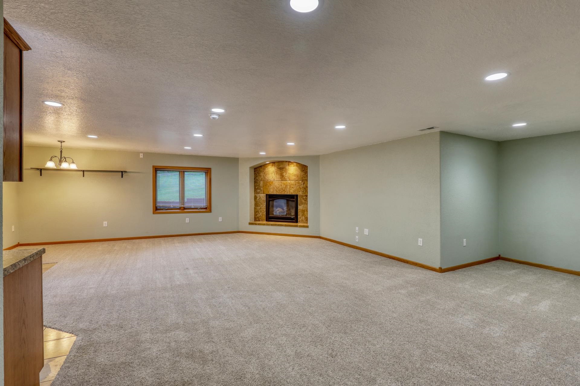 Sturgis, South Dakota 57785, United States, 4 Bedrooms Bedrooms, ,3 BathroomsBathrooms,Residential,Contingent,193991