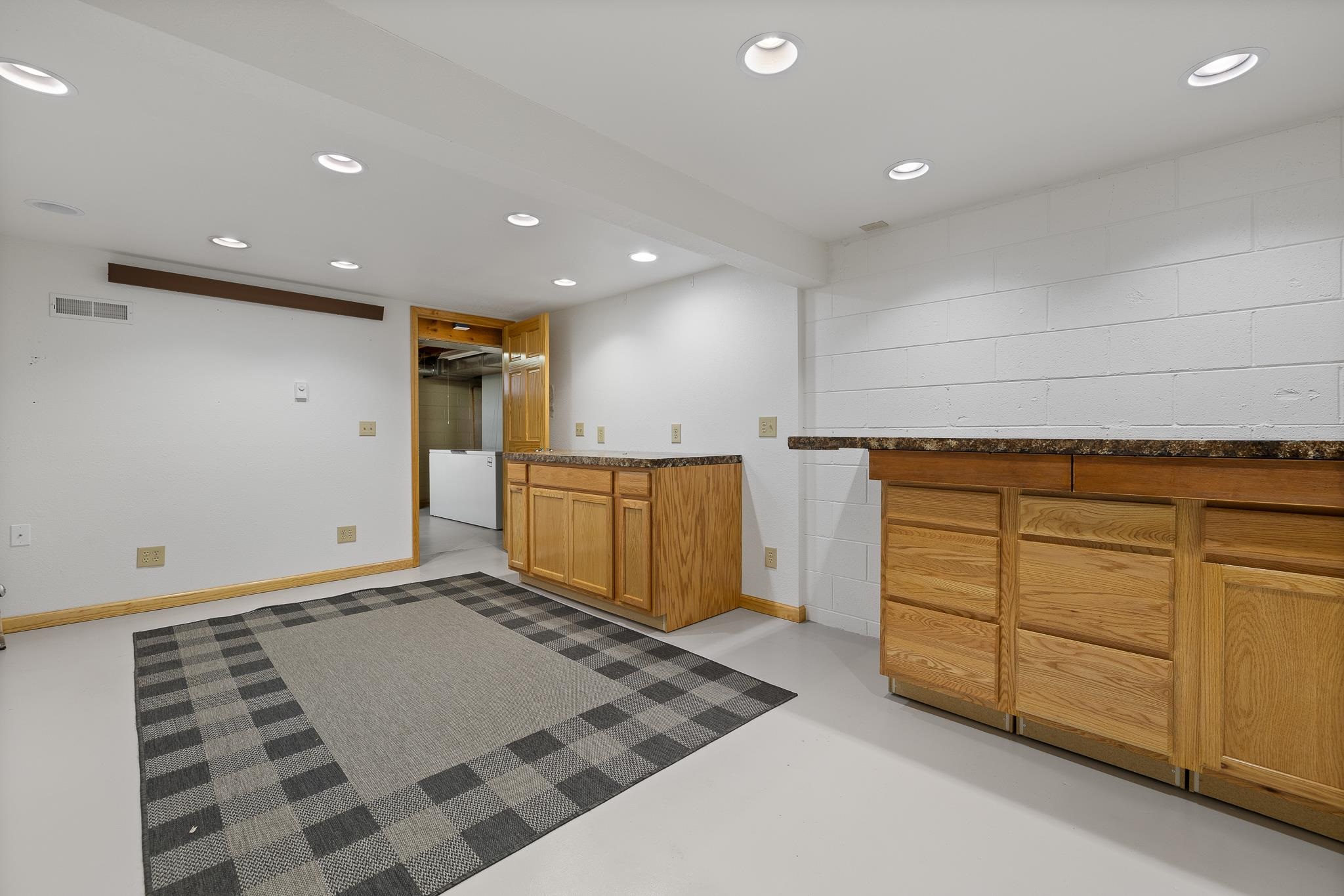 Rapid City, South Dakota 57702, United States, 4 Bedrooms Bedrooms, ,2 BathroomsBathrooms,Residential,Active,155998