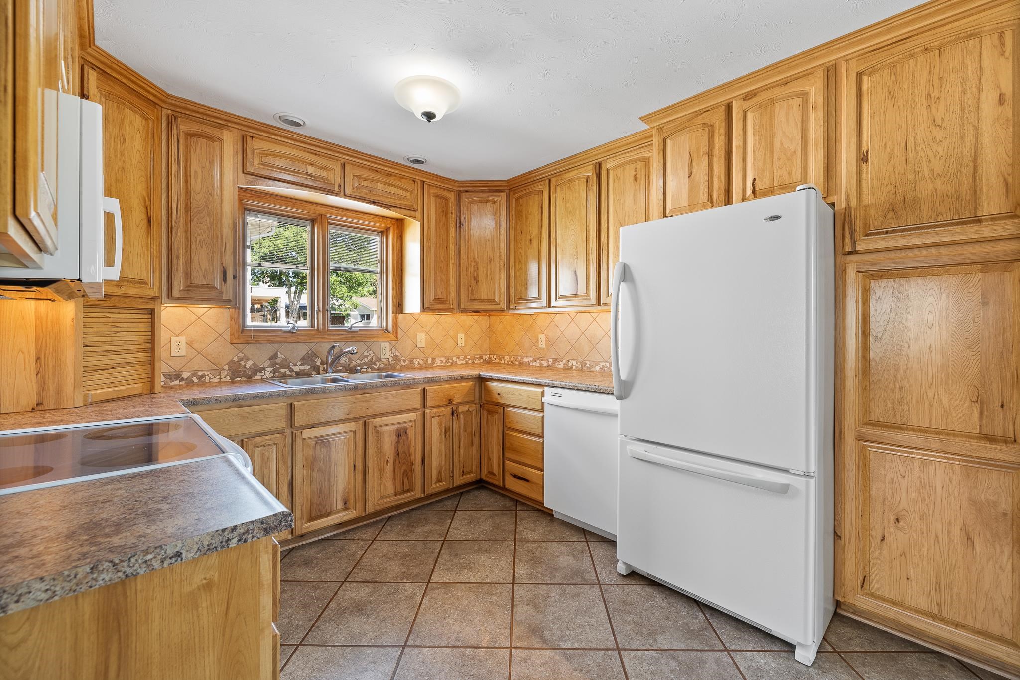 Rapid City, South Dakota 57702, United States, 4 Bedrooms Bedrooms, ,2 BathroomsBathrooms,Residential,Active,155998