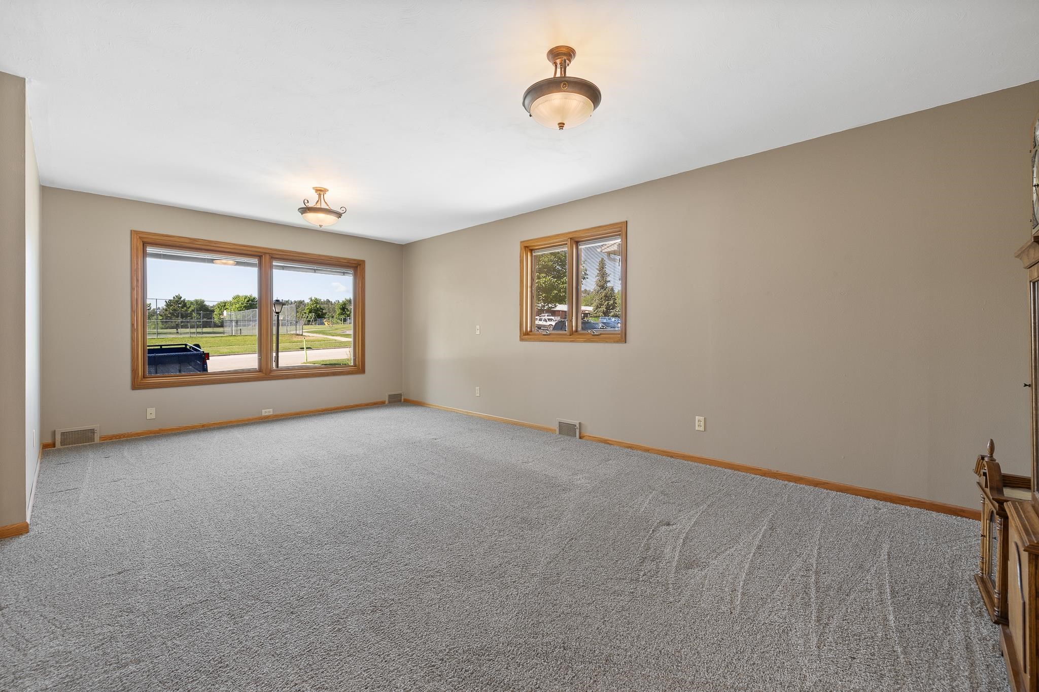 Rapid City, South Dakota 57702, United States, 4 Bedrooms Bedrooms, ,2 BathroomsBathrooms,Residential,Active,155998