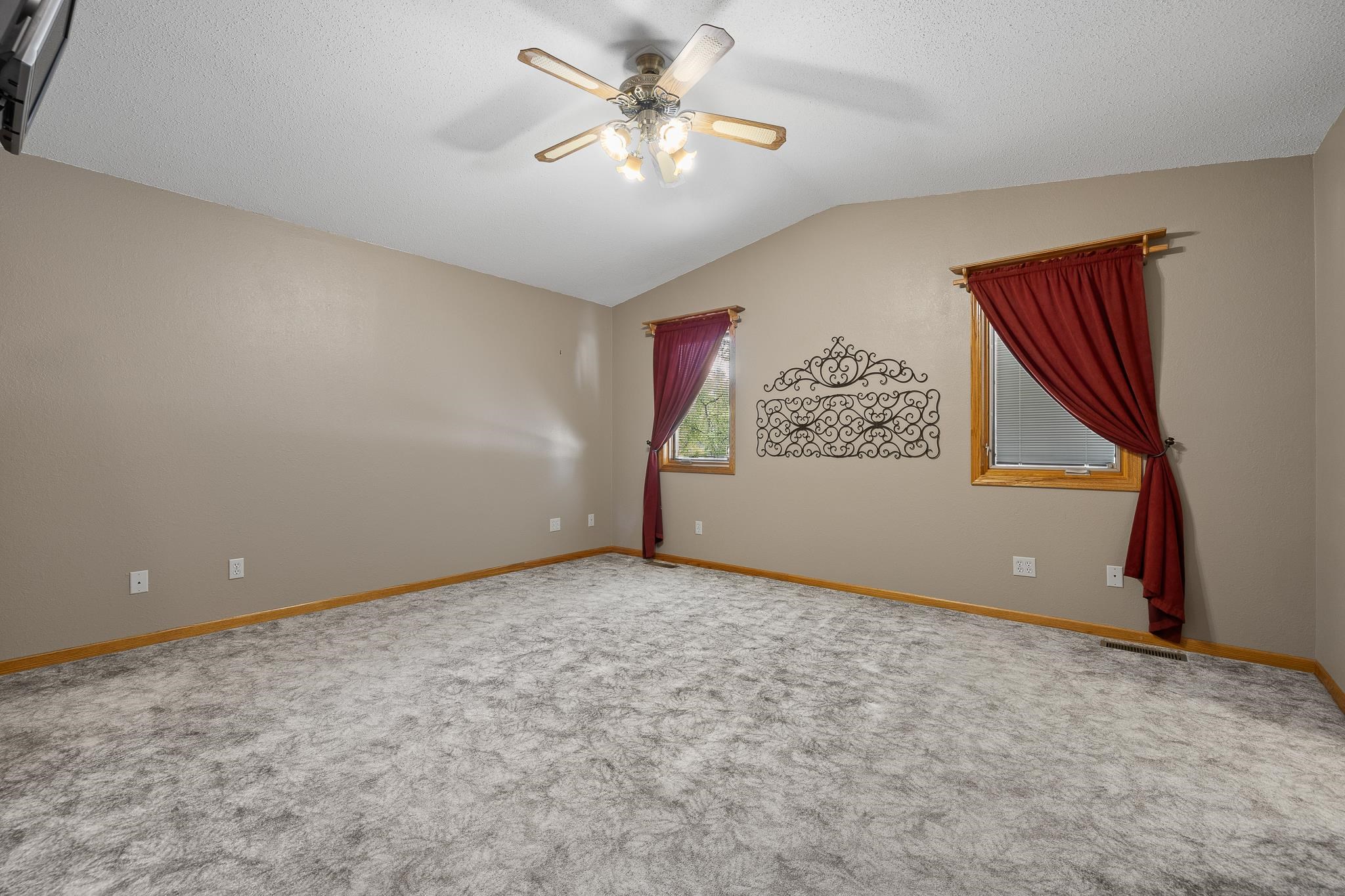 Rapid City, South Dakota 57702, United States, 4 Bedrooms Bedrooms, ,2 BathroomsBathrooms,Residential,Active,155998