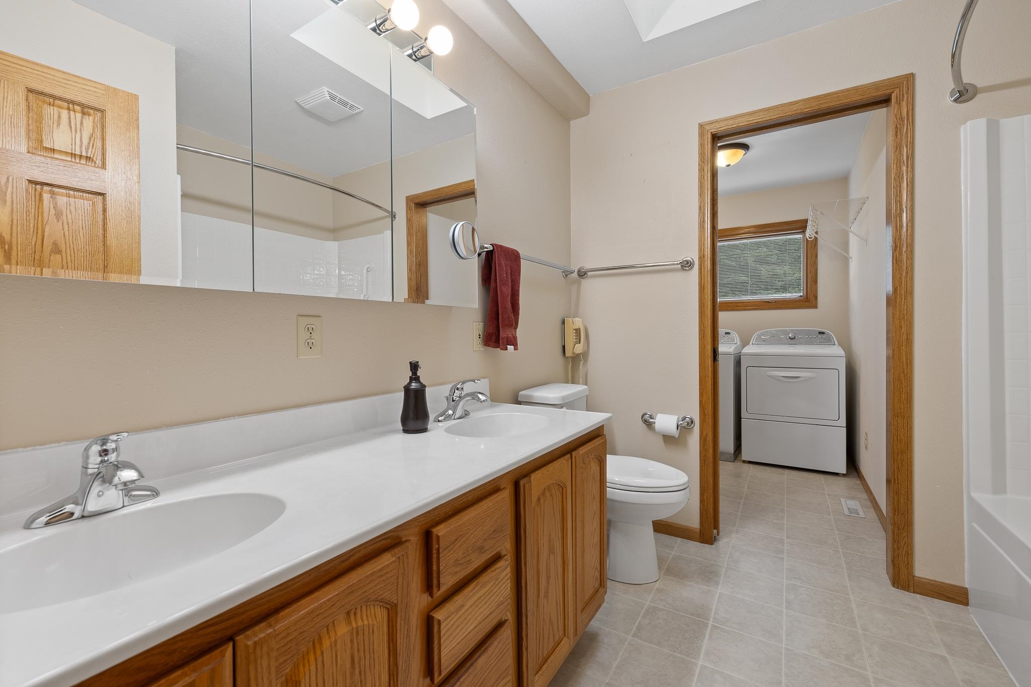 Rapid City, South Dakota 57702, United States, 4 Bedrooms Bedrooms, ,2 BathroomsBathrooms,Residential,Active,155998