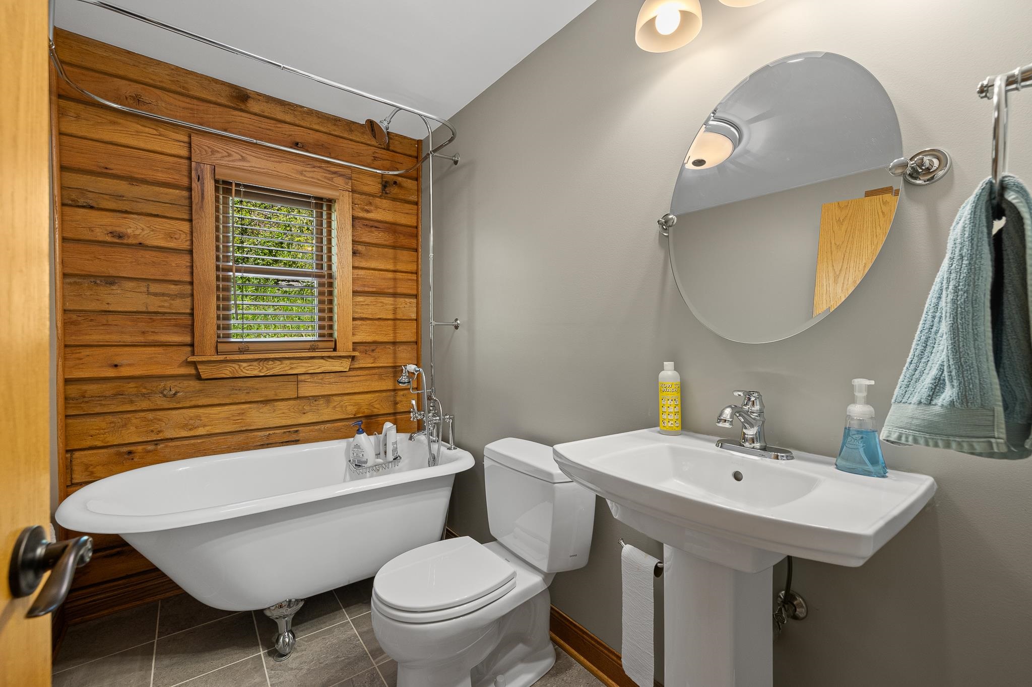 Lead, South Dakota 57754, United States, 4 Bedrooms Bedrooms, ,3 BathroomsBathrooms,Residential,Contingent,126018