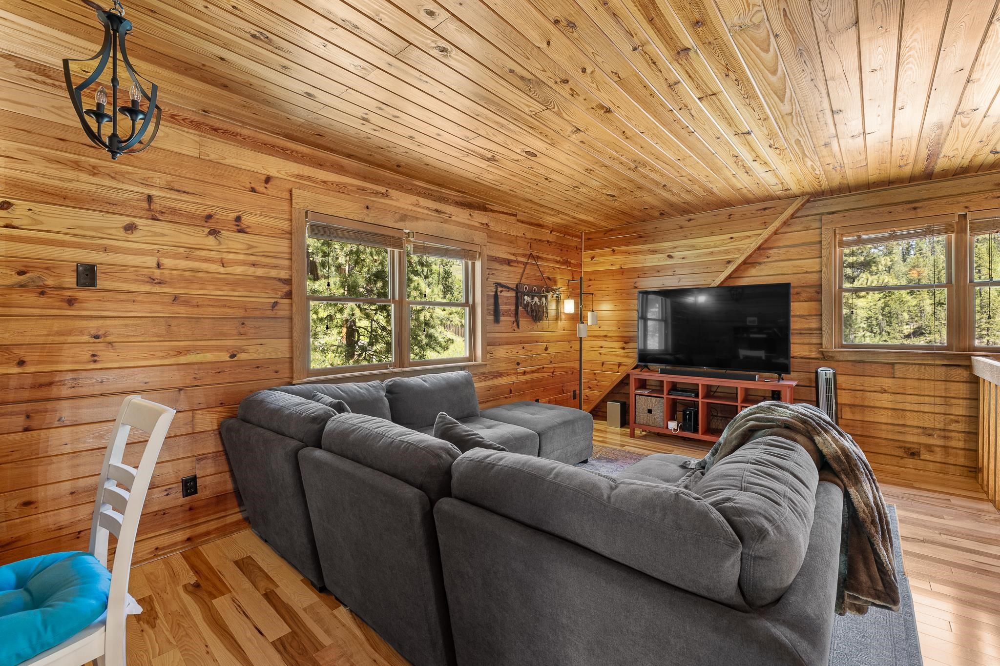 Lead, South Dakota 57754, United States, 4 Bedrooms Bedrooms, ,3 BathroomsBathrooms,Residential,Contingent,126018