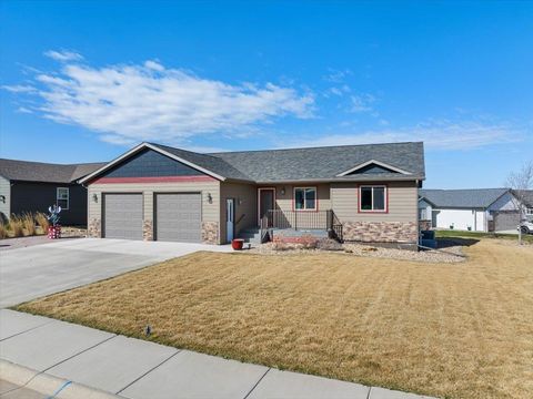 2202 Conifer Loop, Belle Fourche, SD 57717 - MLS#: 83877