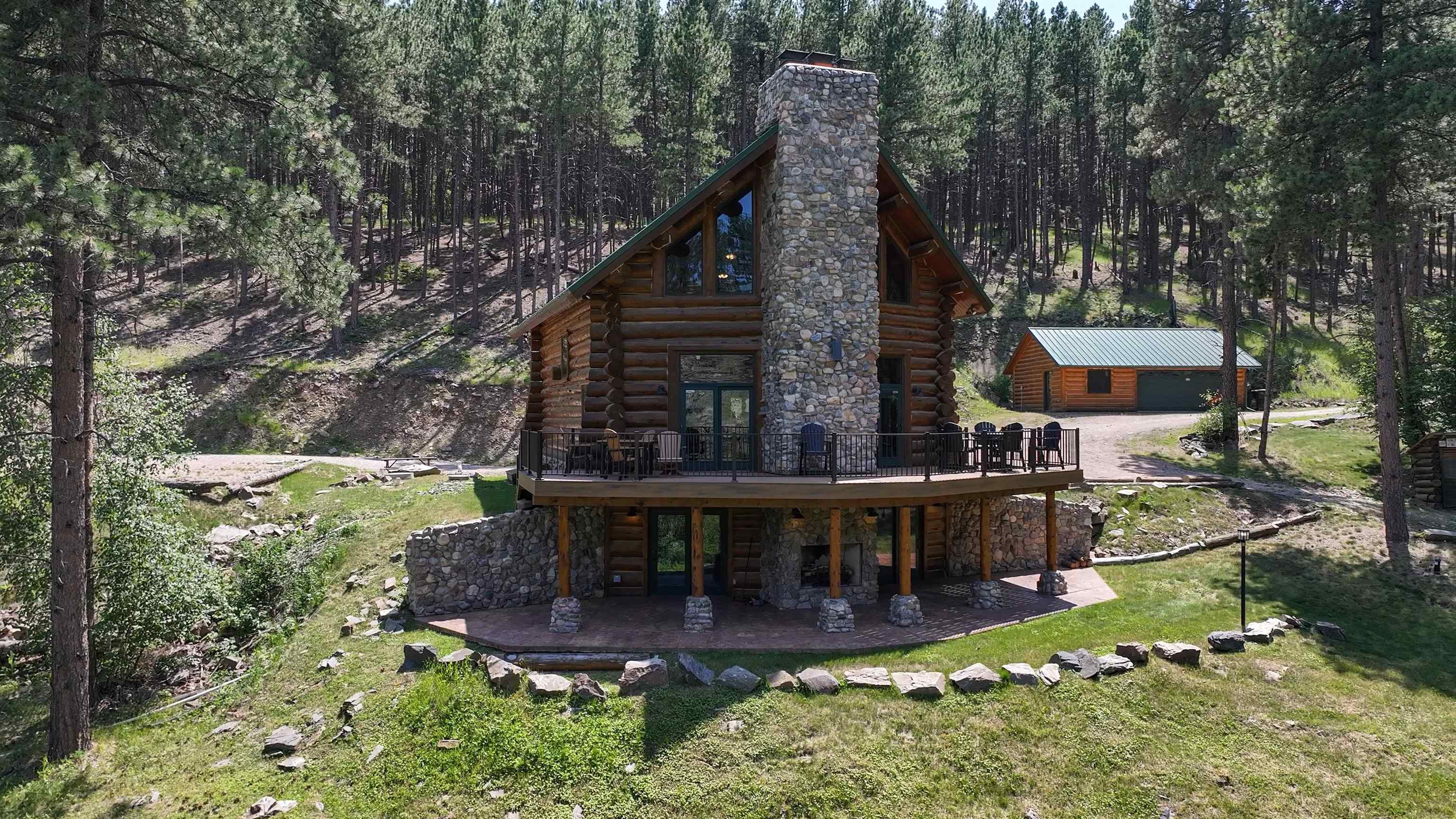 Rapid City, South Dakota 57702, United States, 4 Bedrooms Bedrooms, ,4 BathroomsBathrooms,Residential,Active,85879