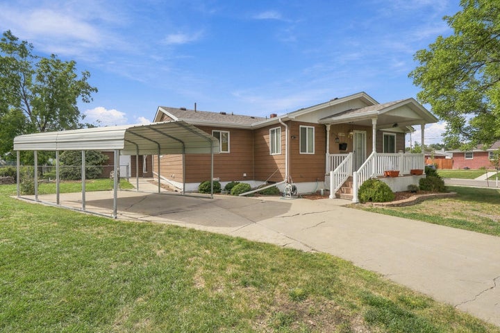 Photo 1 of 38 — 2209 Michigan Avenue, Rapid City, SD 57701