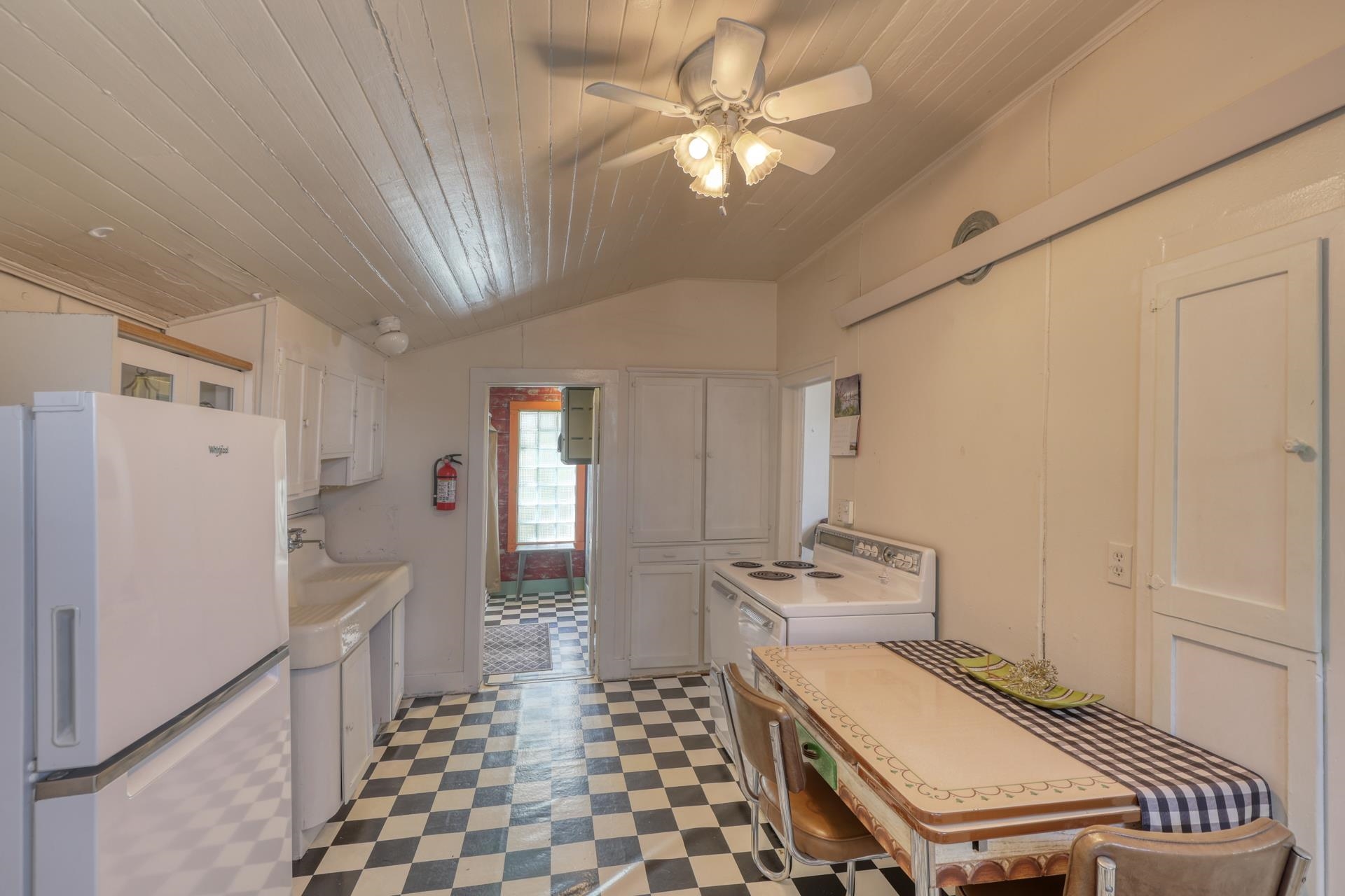 Lead, South Dakota 57754, United States, 3 Bedrooms Bedrooms, ,2 BathroomsBathrooms,Residential,Contingent,229338