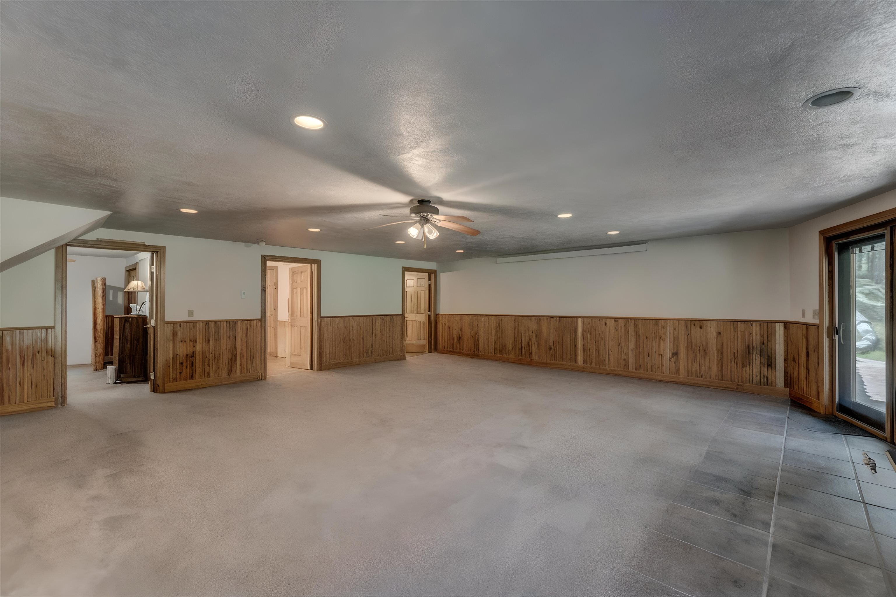 Rapid City, South Dakota 57702, United States, 4 Bedrooms Bedrooms, ,4 BathroomsBathrooms,Residential,Active,223021