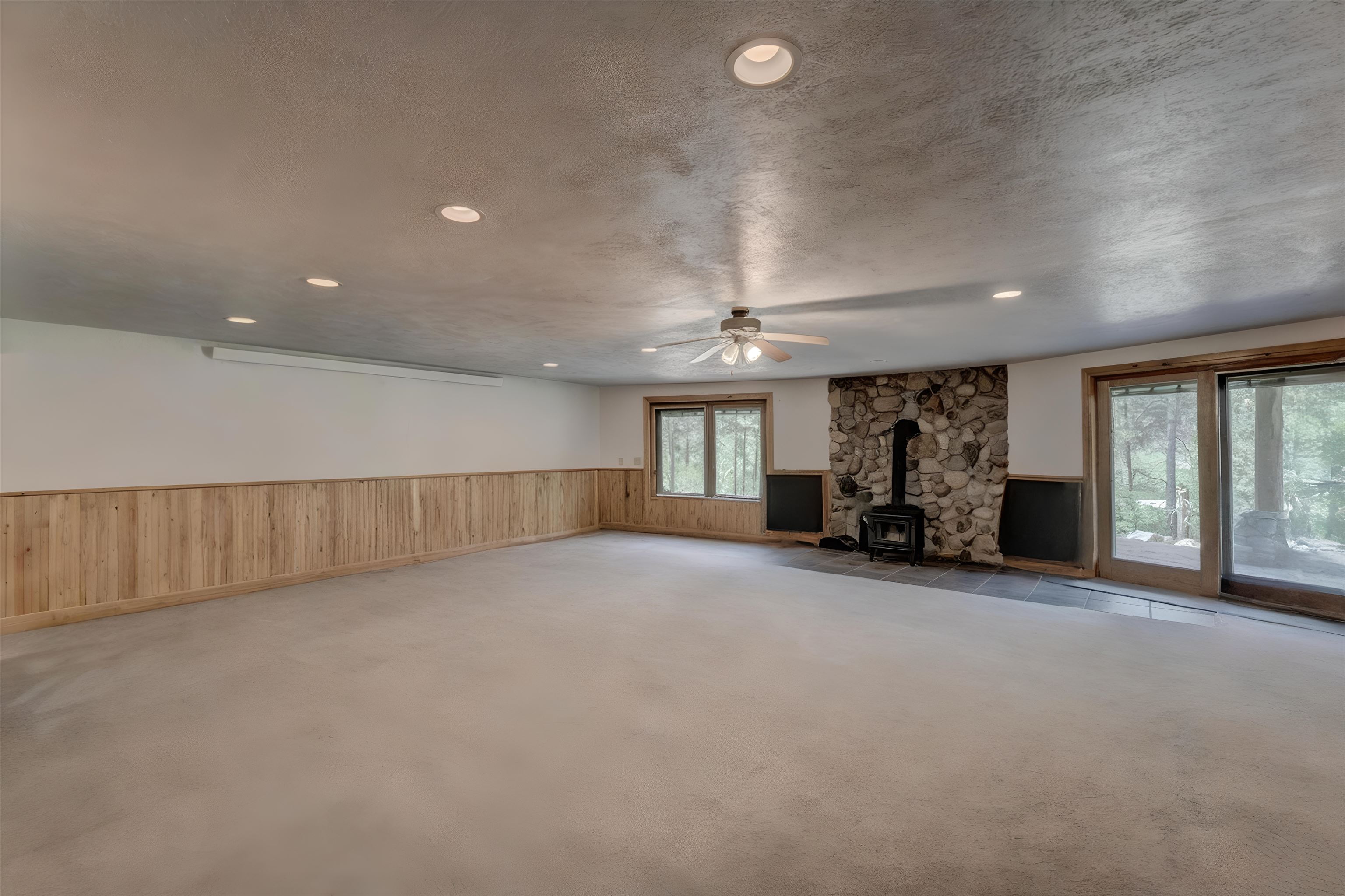 Rapid City, South Dakota 57702, United States, 4 Bedrooms Bedrooms, ,4 BathroomsBathrooms,Residential,Active,223021