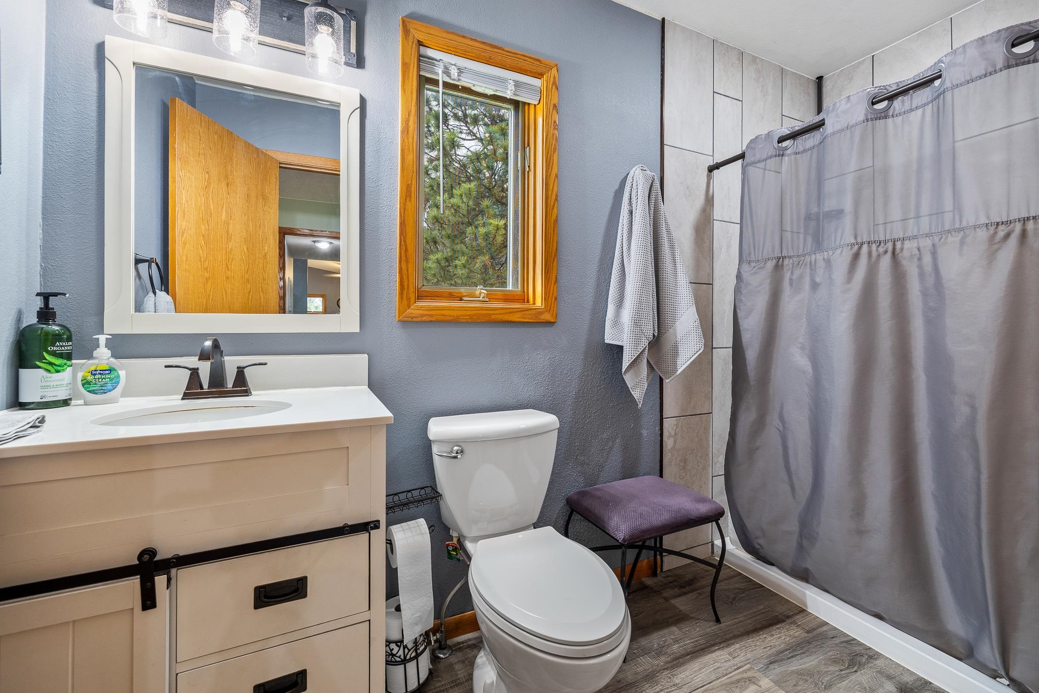 Sturgis, South Dakota 57785, United States, 4 Bedrooms Bedrooms, ,3 BathroomsBathrooms,Residential,Active,125654