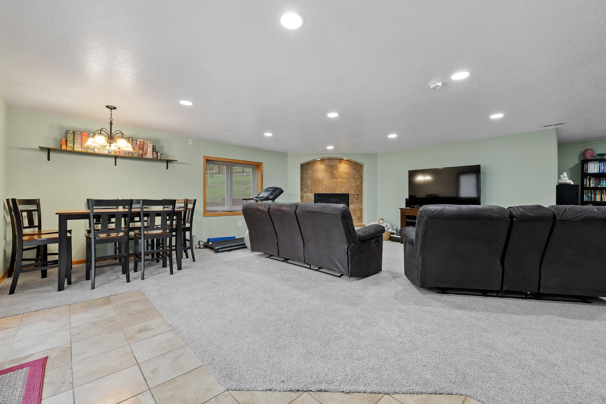 Sturgis, South Dakota 57785, United States, 4 Bedrooms Bedrooms, ,3 BathroomsBathrooms,Residential,Active,125654