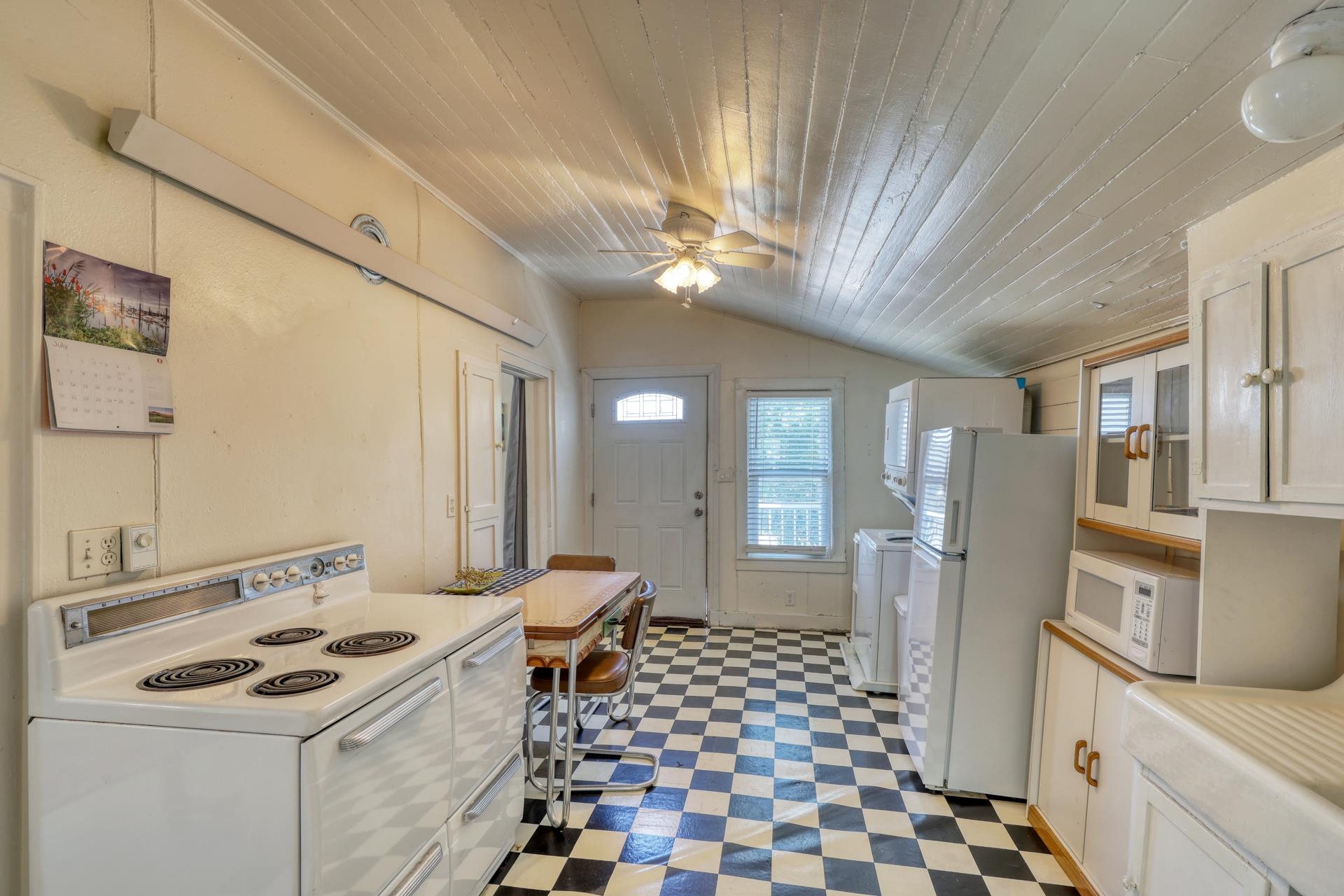 Lead, South Dakota 57754, United States, 3 Bedrooms Bedrooms, ,2 BathroomsBathrooms,Residential,Active,163841