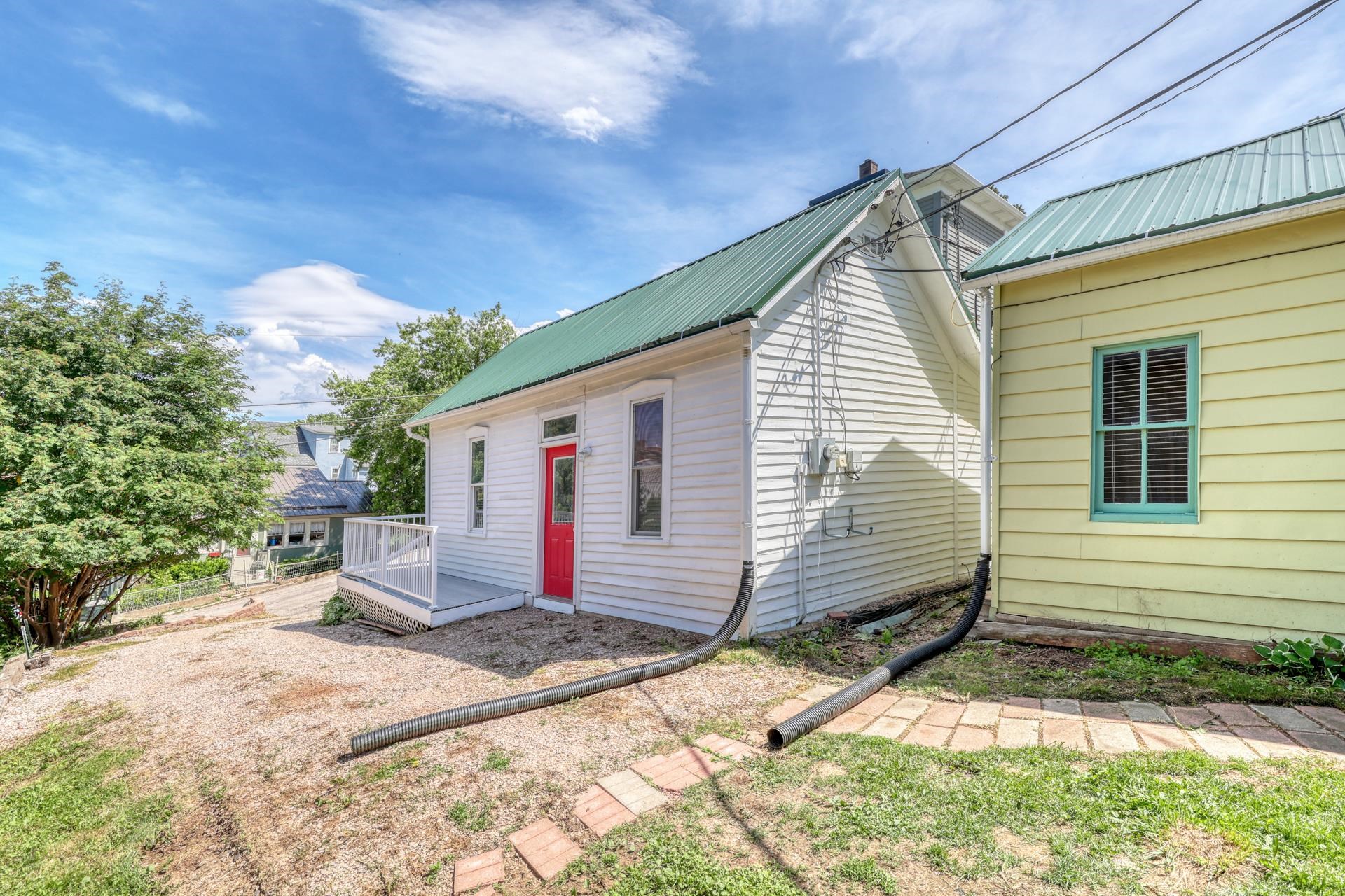 Lead, South Dakota 57754, United States, 3 Bedrooms Bedrooms, ,2 BathroomsBathrooms,Residential,Active,163841