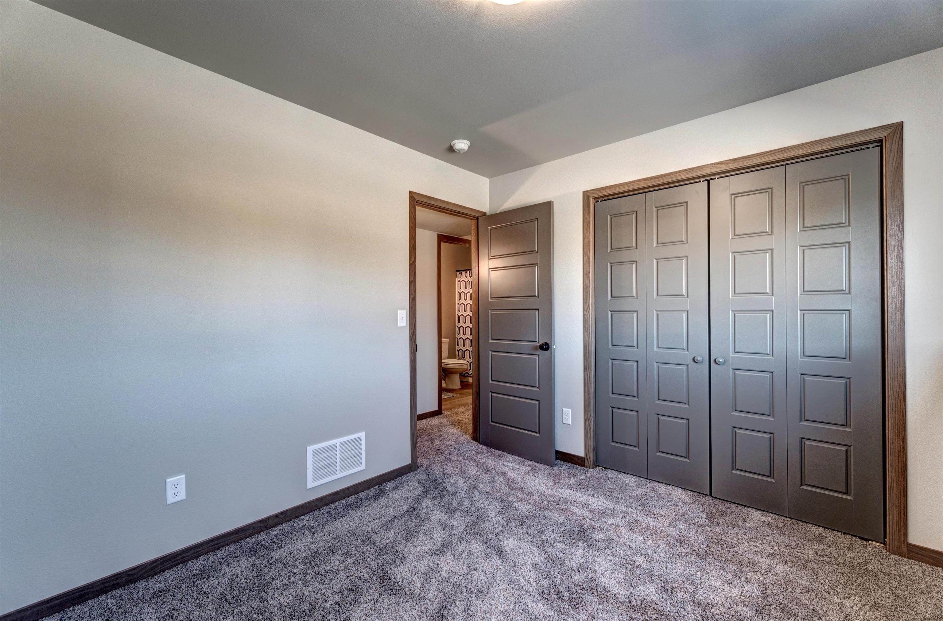 Rapid City, South Dakota 57703, United States, 4 Bedrooms Bedrooms, ,3 BathroomsBathrooms,Residential,Active,142993