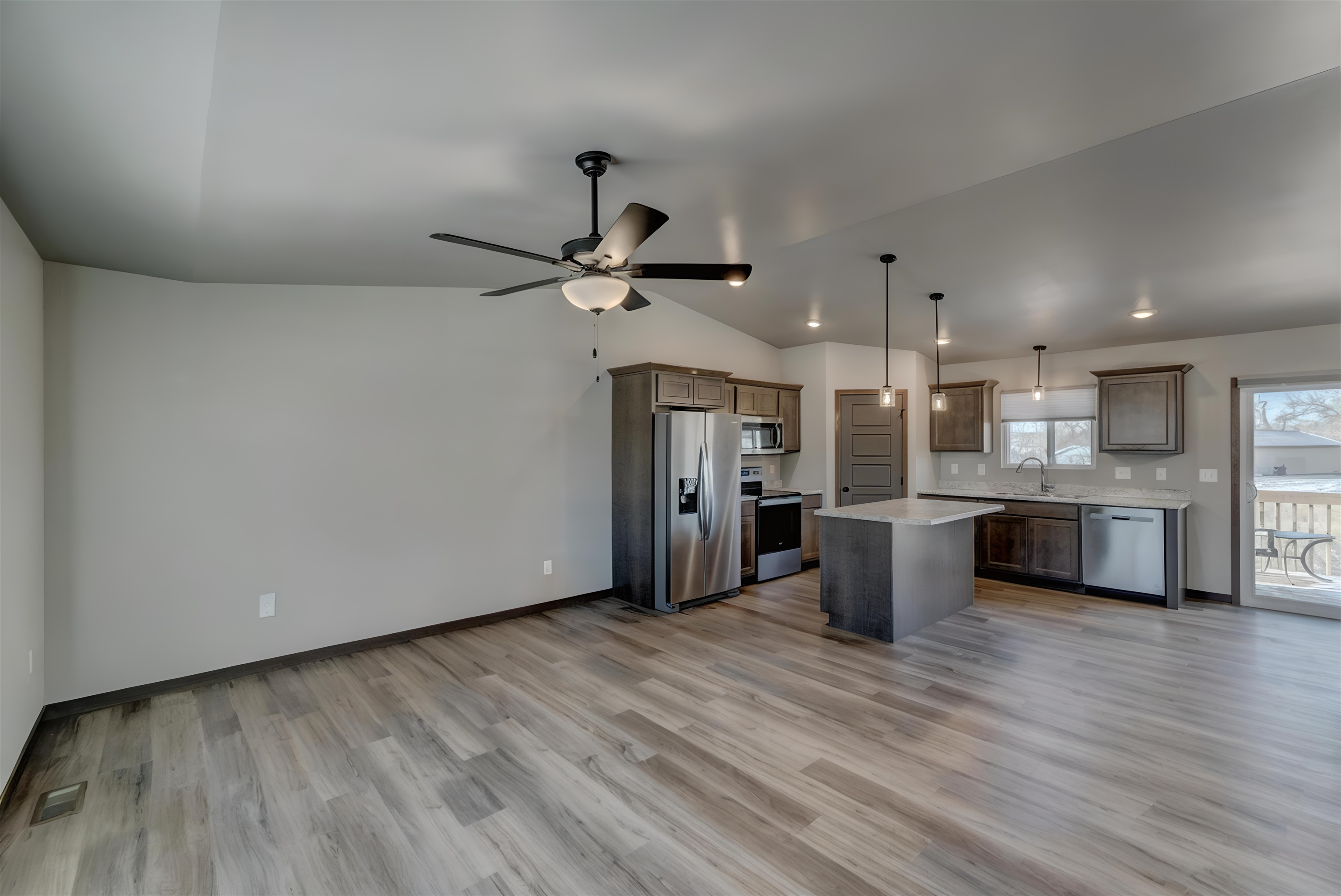 Rapid City, South Dakota 57703, United States, 4 Bedrooms Bedrooms, ,3 BathroomsBathrooms,Residential,Active,142993