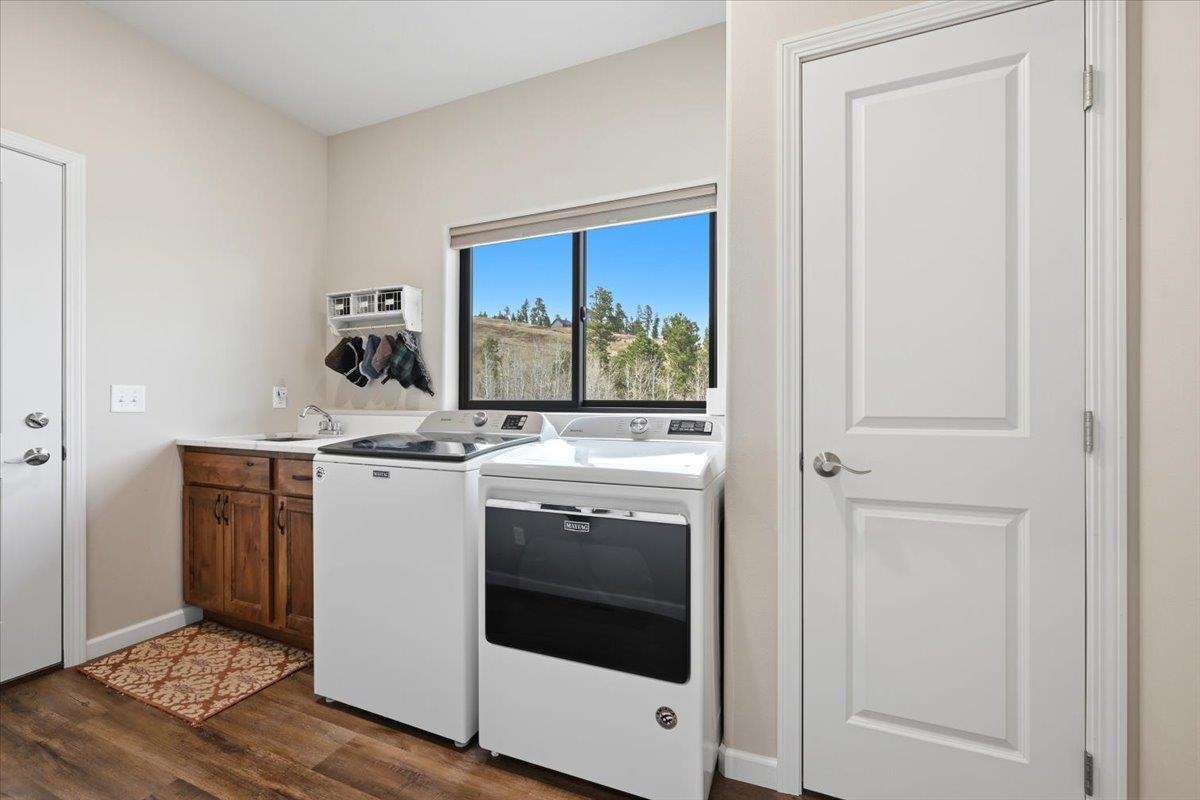 Sturgis, South Dakota, 57785, United States, 4 Bedrooms Bedrooms, ,3 BathroomsBathrooms,Residential,Active,2034261