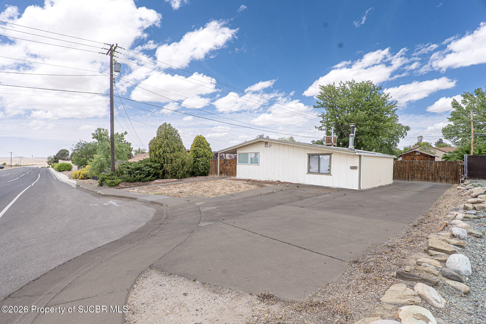 520 W 30TH Street - Photo 3