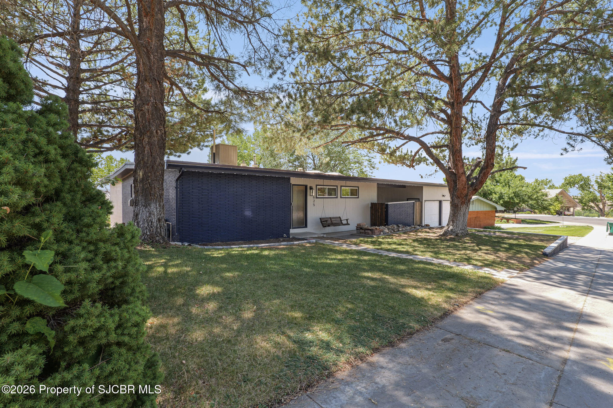 625 RIDGE LEA Court - Photo 2