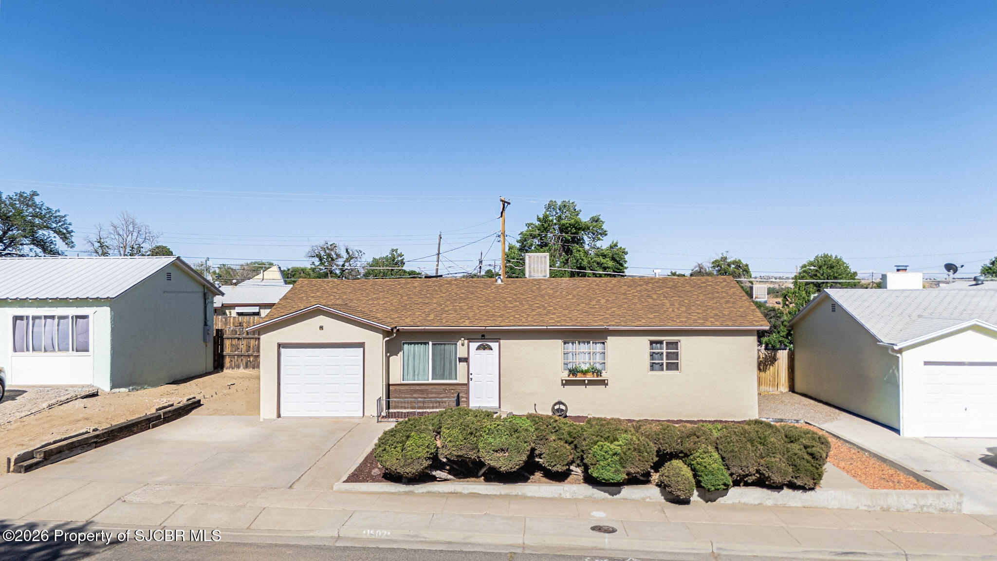 Photo 1 of 33 — 1502 N COCHITI Avenue, Farmington, NM 87401