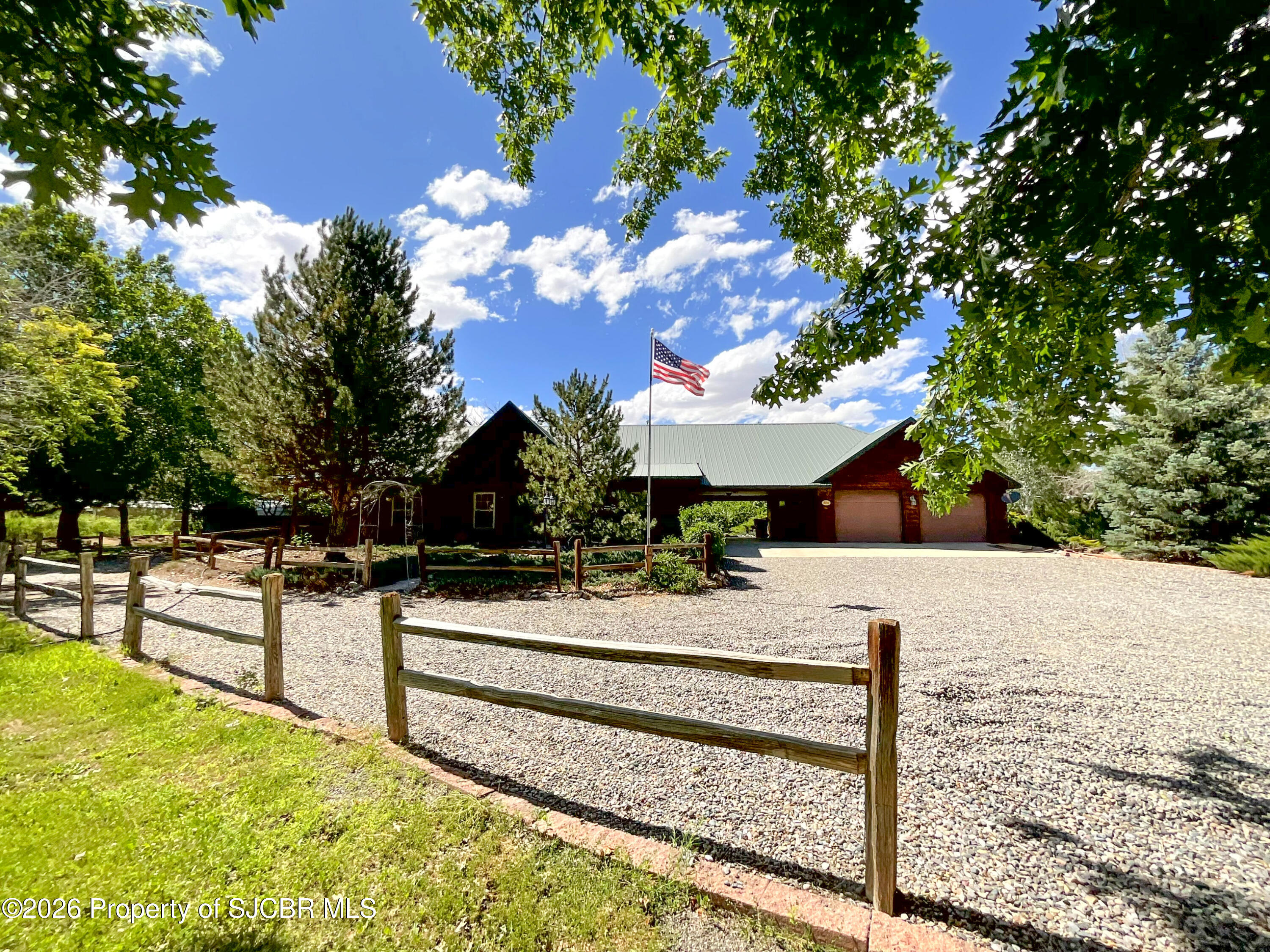 Photo 1 of 52 — 804 VIRGINA ANN Lane, Bloomfield, NM 87413