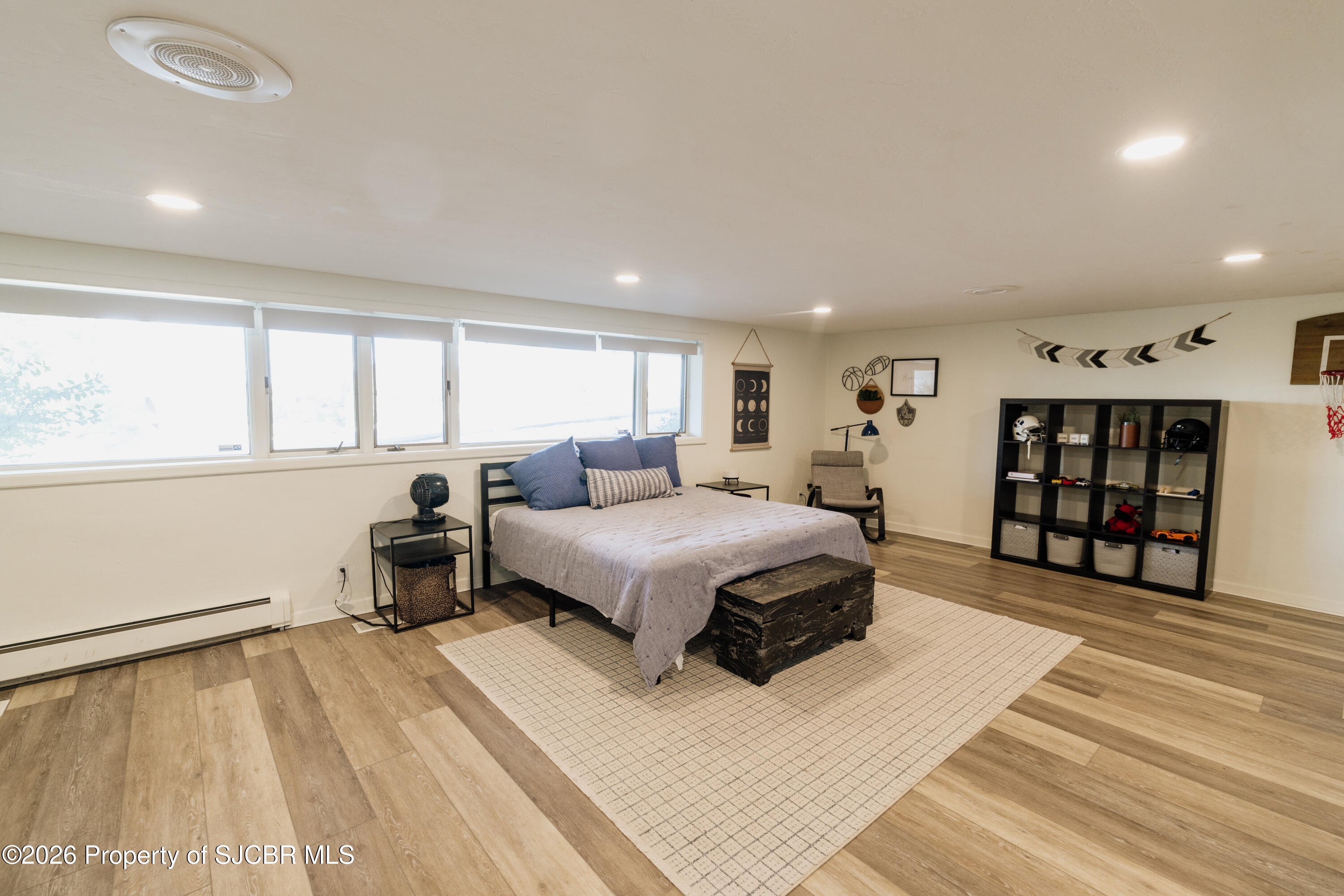 Farmington, New Mexico, 87401, United States, 5 Bedrooms Bedrooms, ,5 BathroomsBathrooms,Residential,Active,2031415
