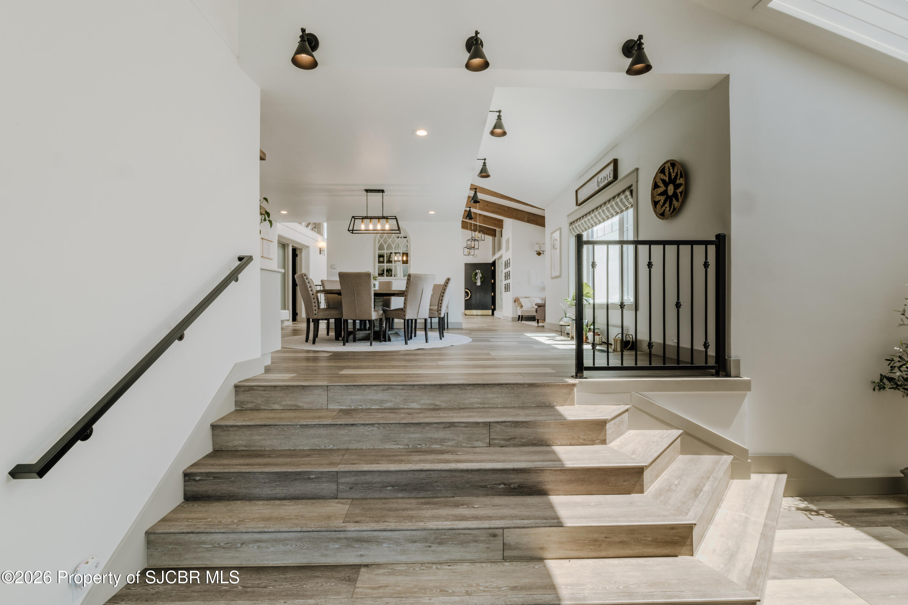 Farmington, New Mexico, 87401, United States, 5 Bedrooms Bedrooms, ,5 BathroomsBathrooms,Residential,Active,2031415