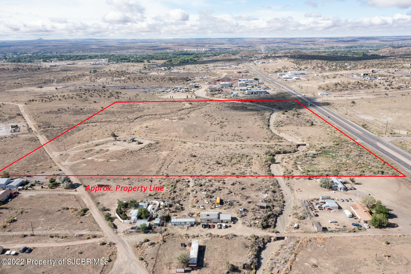 Photo 1 of 8 — 37 AC N 1ST Street, Bloomfield, NM 87413