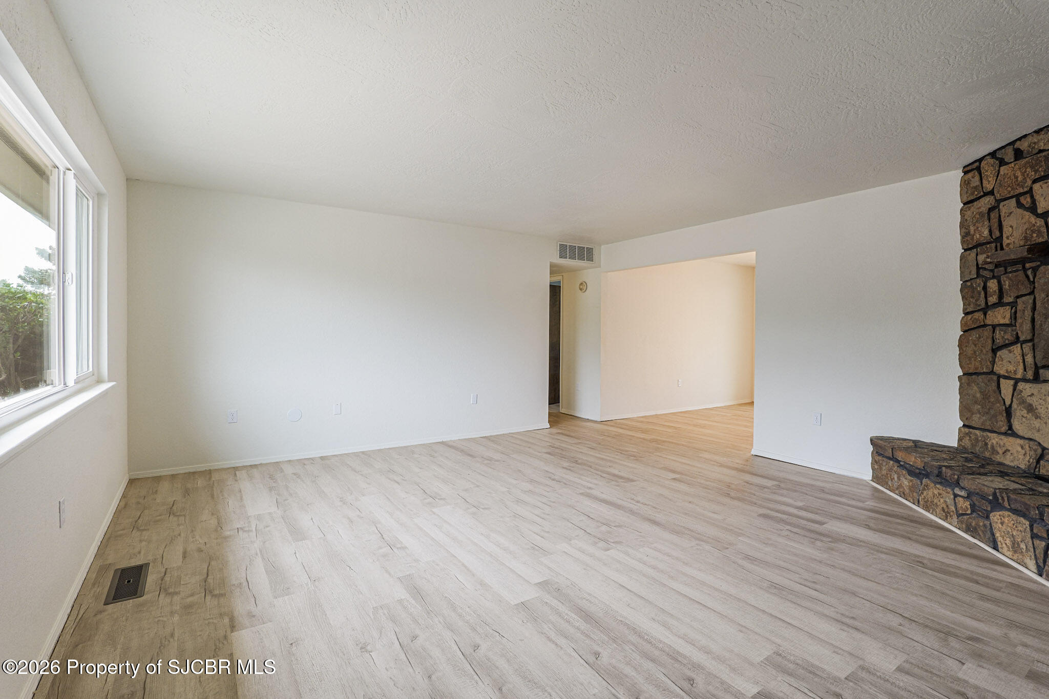 503 W 31ST Street - Photo 2