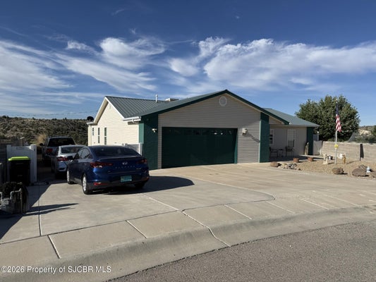1318 PLUMTREE CIR, BLOOMFIELD, NM 87413 - Image 3c8e9f2cc6972c5709cc9cd86ef0c5bd/3409236792