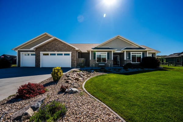 25 CLUB HOUSE DR, SHERIDAN, WY 82801 - Image fc09d94ed2bbf7ce4e10ecd20d2dc53c/2736033675