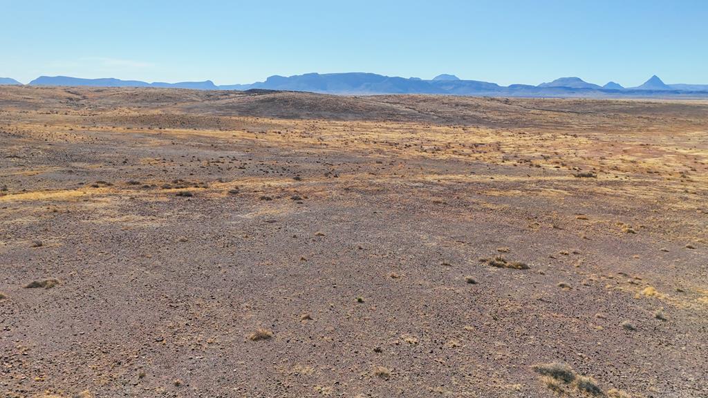 3190 Kimball Lane, Alpine, Texas image 2