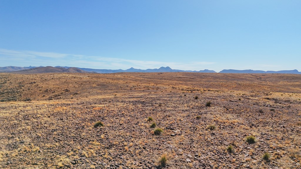 3190 Kimball Lane, Alpine, Texas image 6