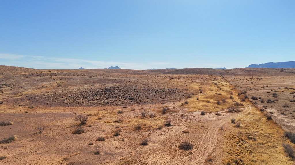 3190 Kimball Lane, Alpine, Texas image 12