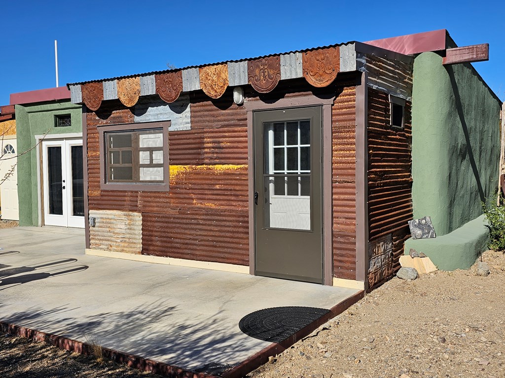 881 Mud Spring Road, Terlingua, Texas image 27