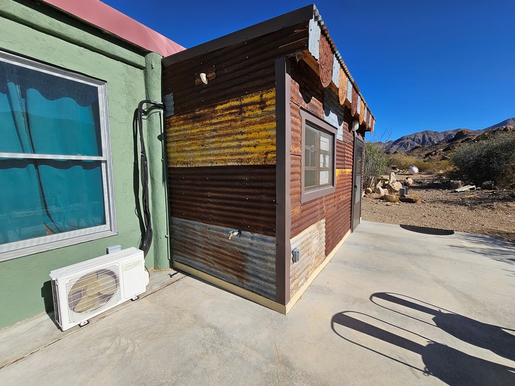 881 Mud Spring Road, Terlingua, Texas image 34