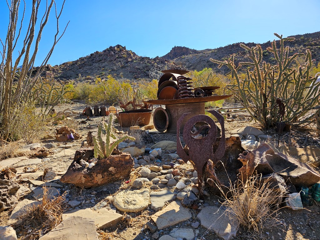 881 Mud Spring Road, Terlingua, Texas image 47