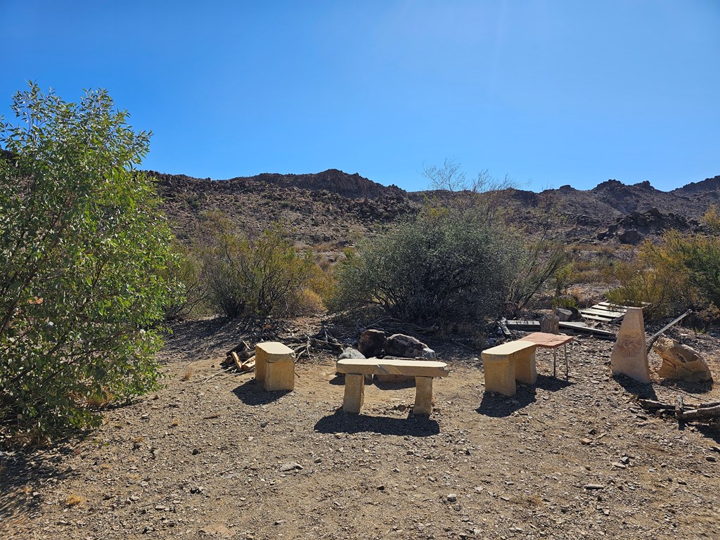 881 Mud Spring Road, Terlingua, Texas image 23