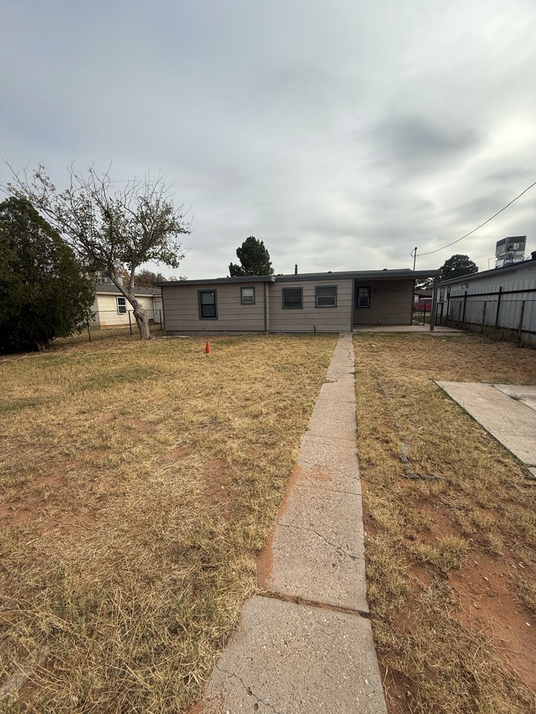 916 W 40th St, Odessa, Texas image 3